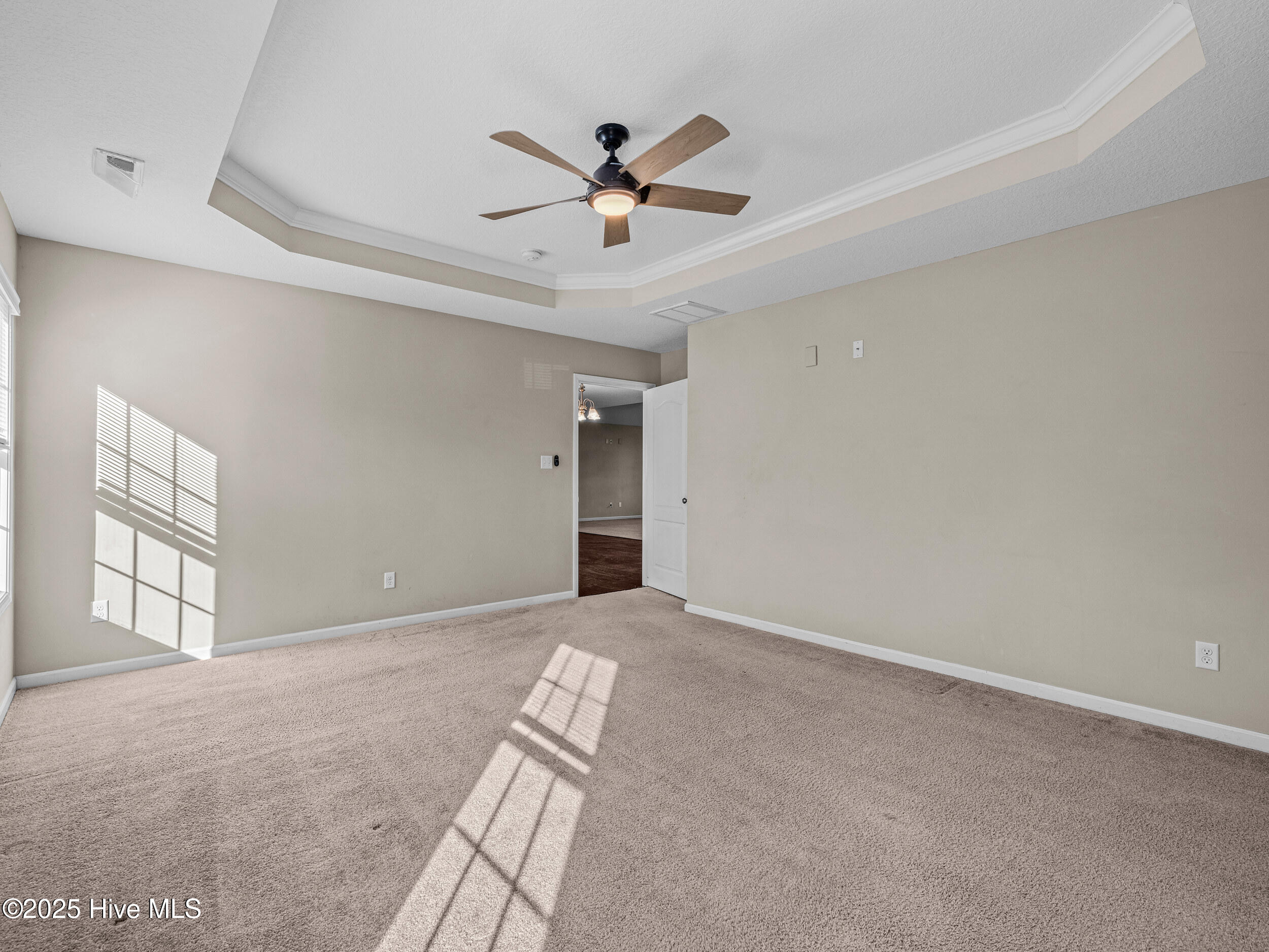 100546969 | Photo 22