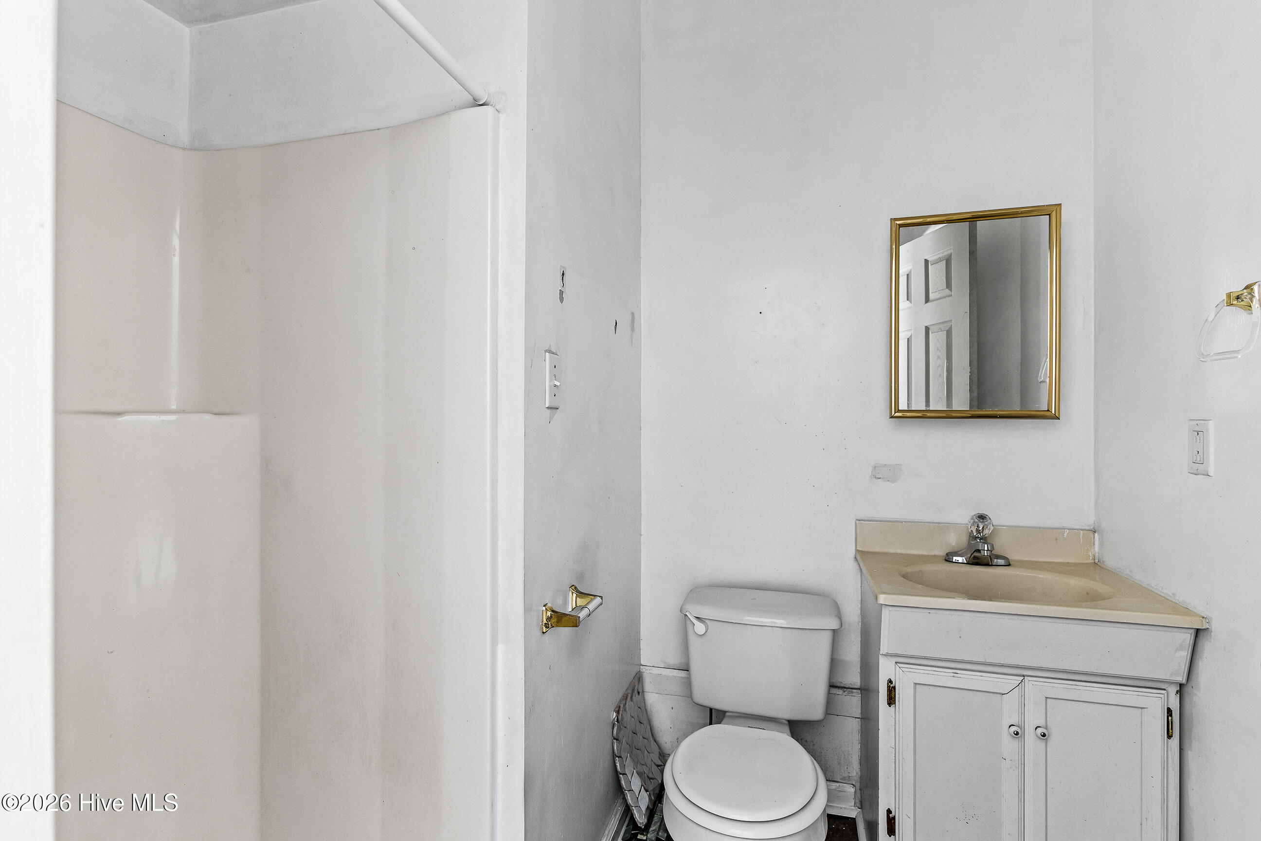 100562953 | Photo 21