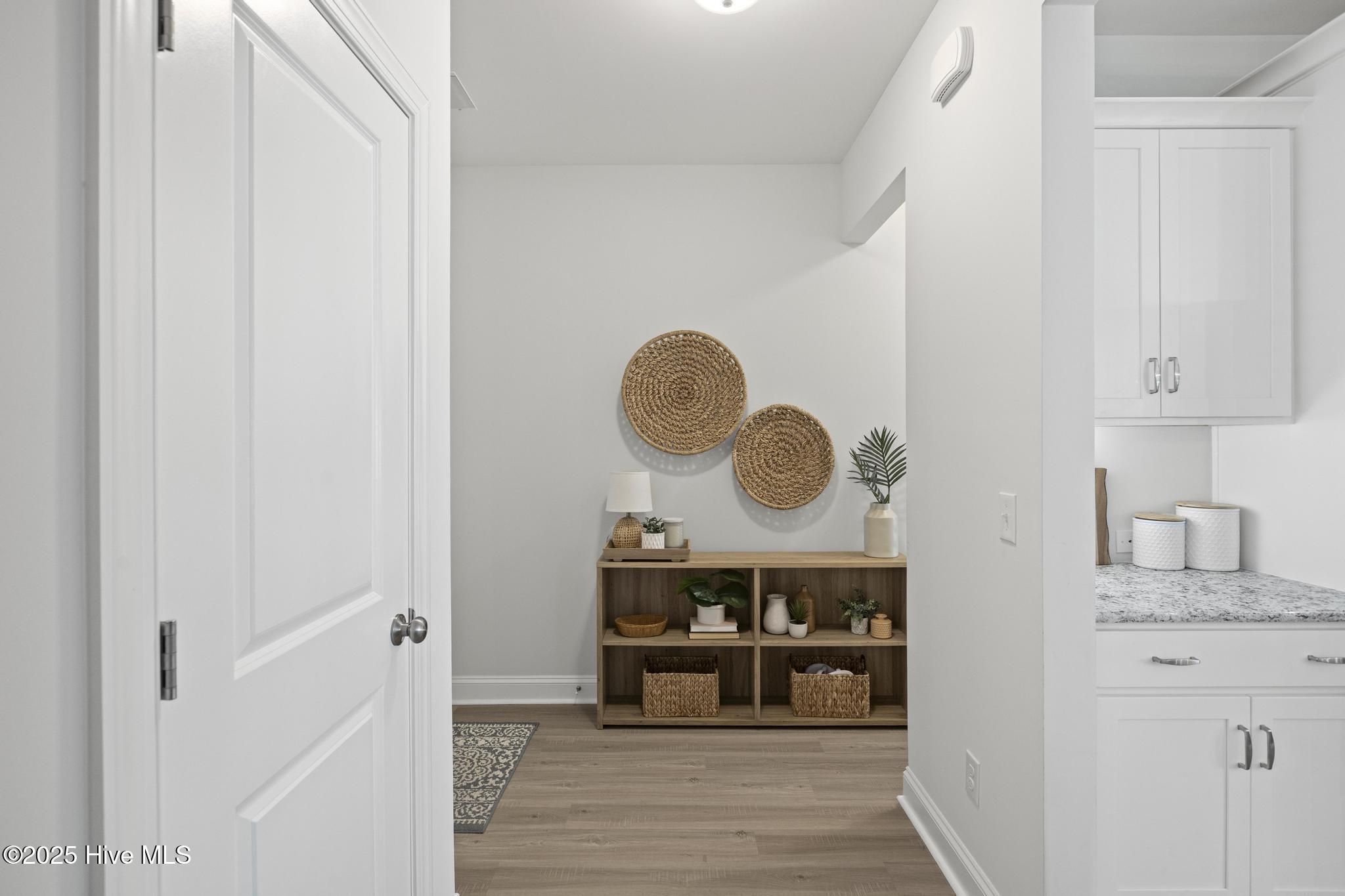 100516290 | Photo 22