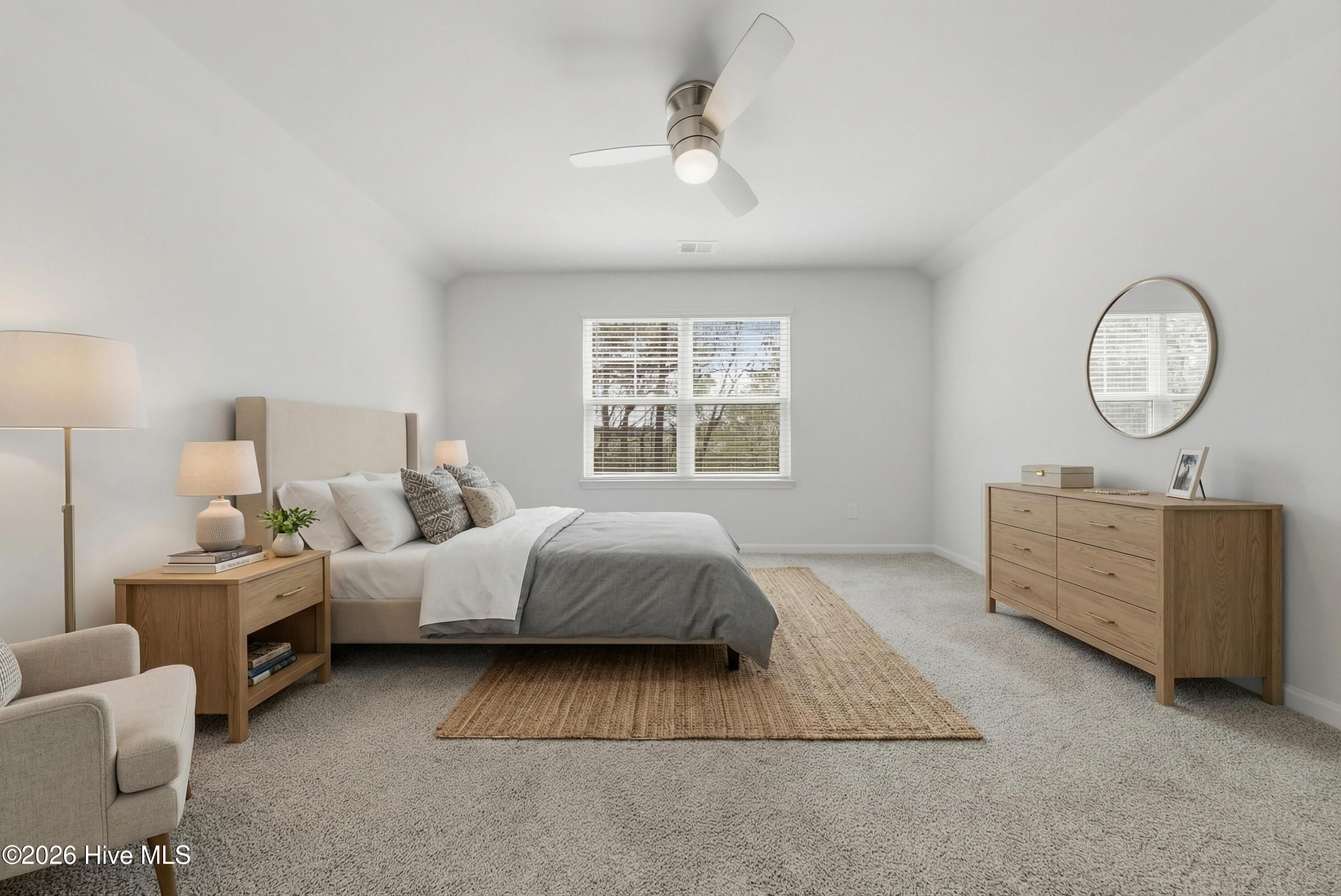 100564310 | Photo 45