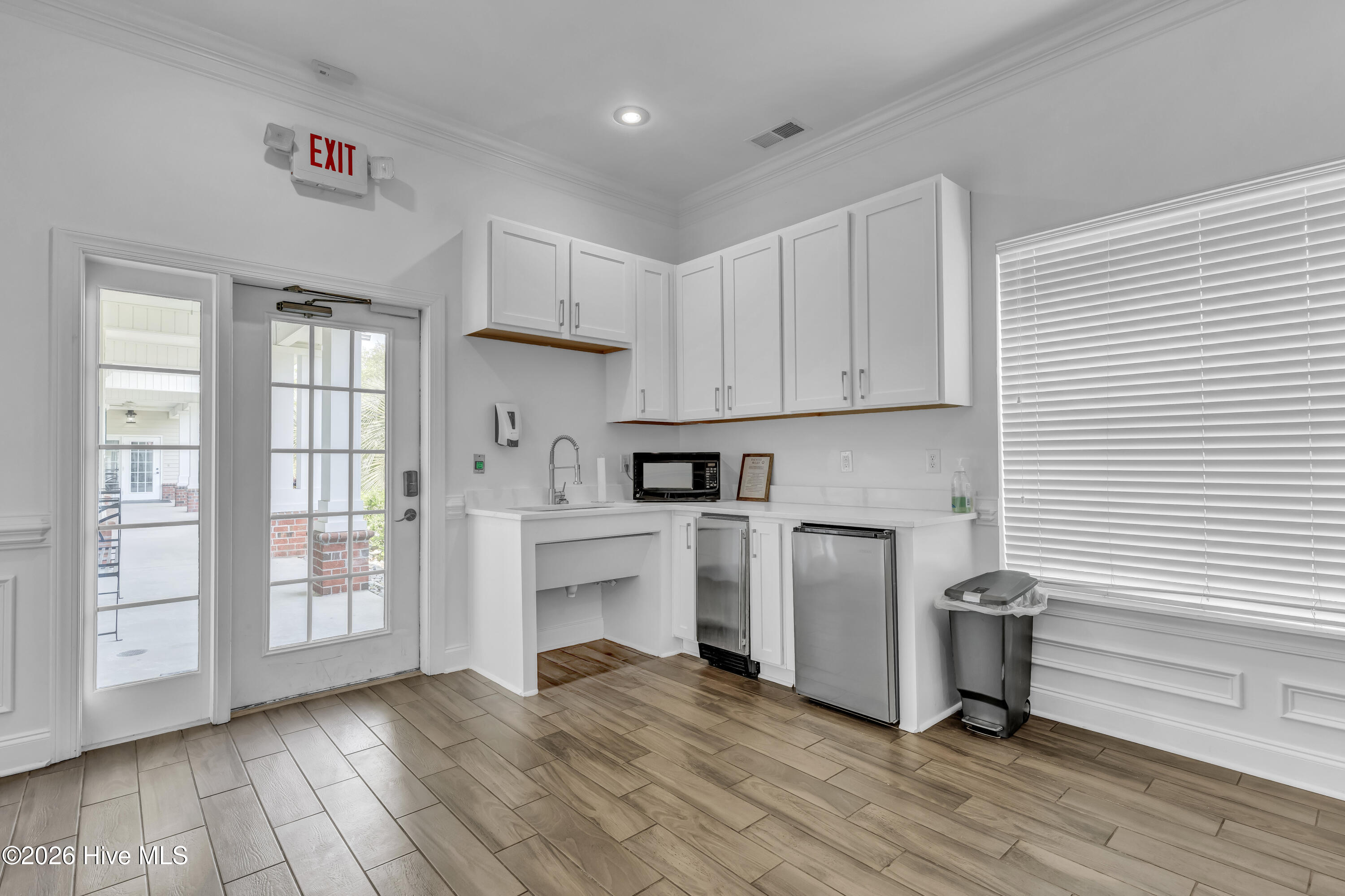 100549399 | Photo 28