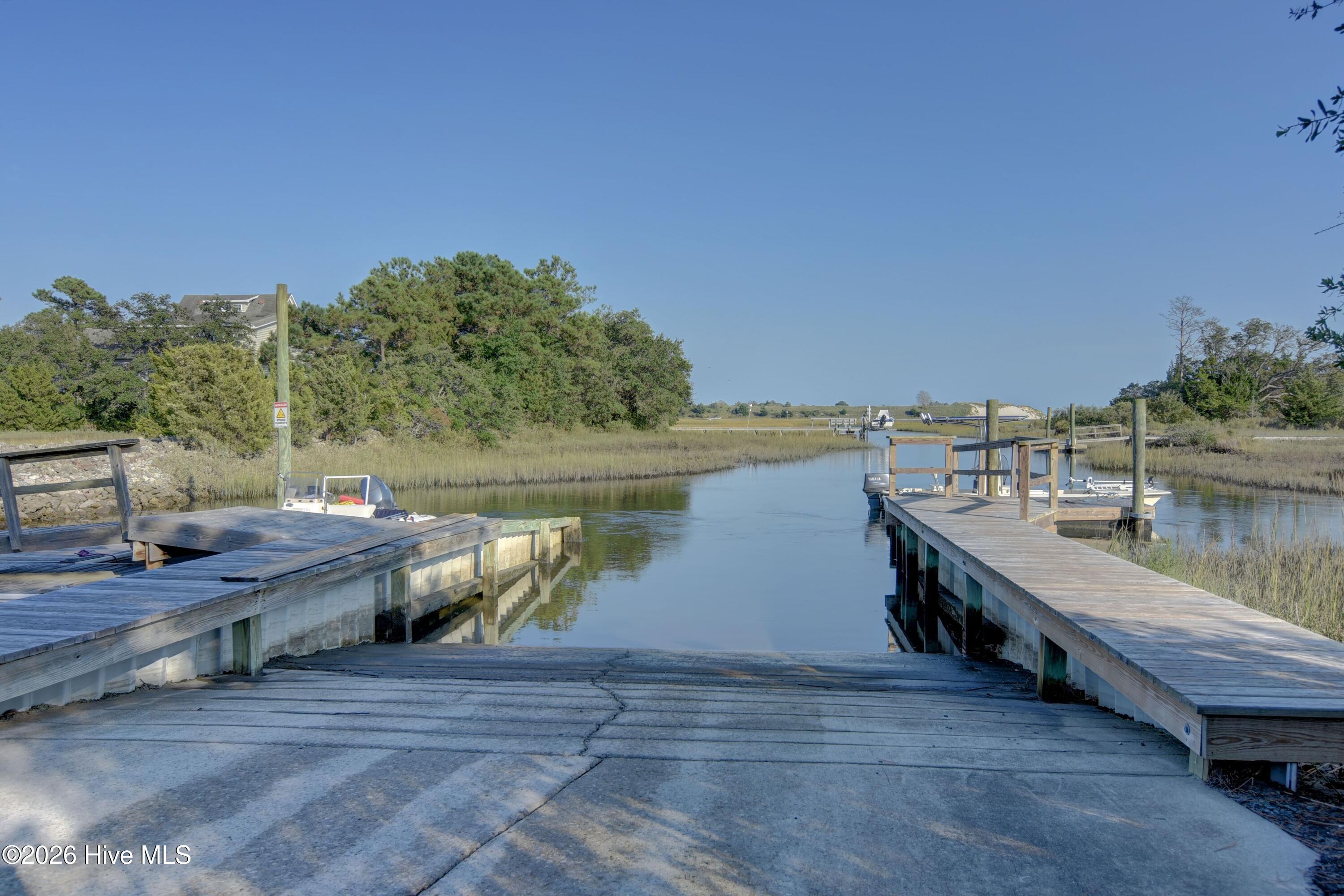 100528059 | Photo 65