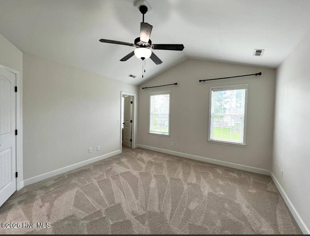 100560572 | Photo 10