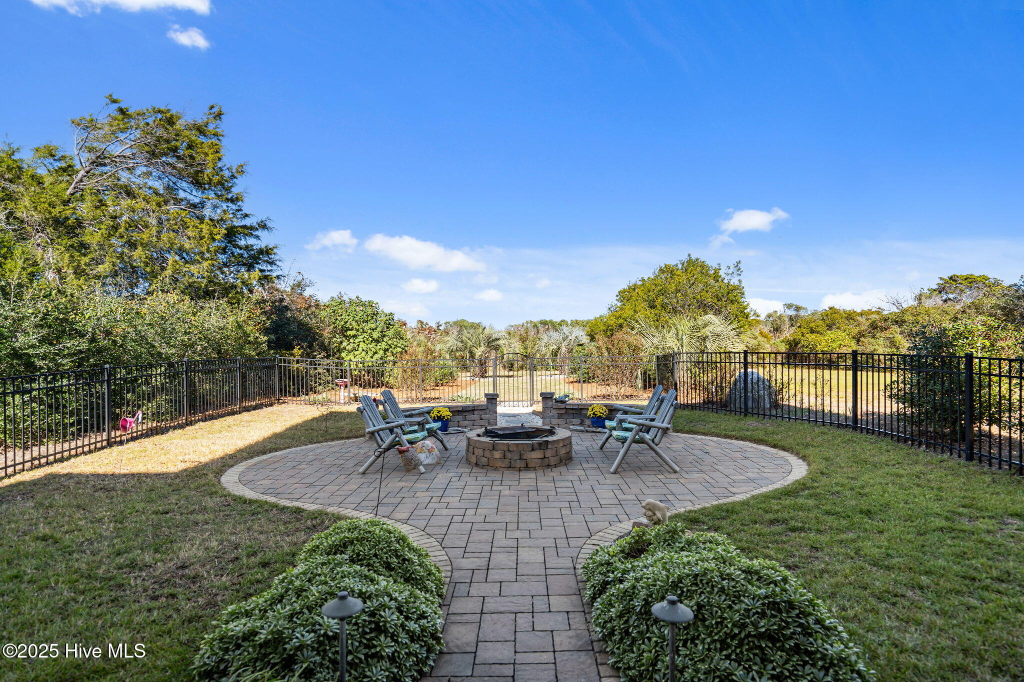 100543391 | Photo 57