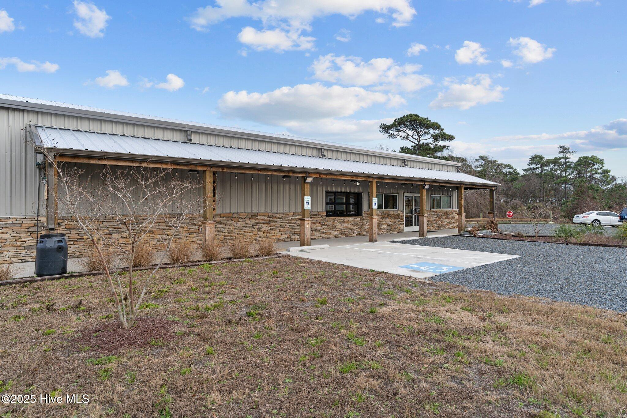 100545245 | Photo 55