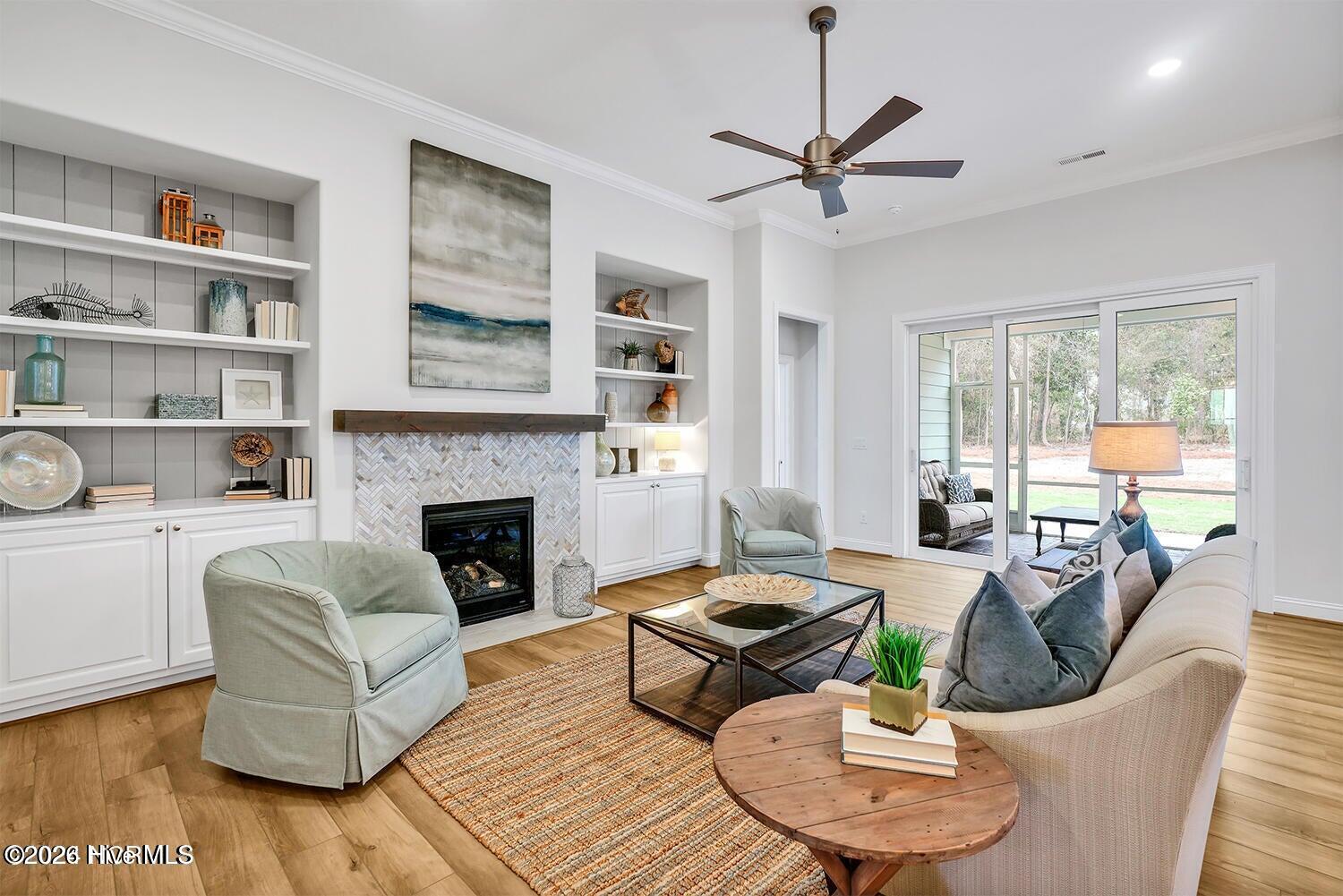 100548611 | Photo 11