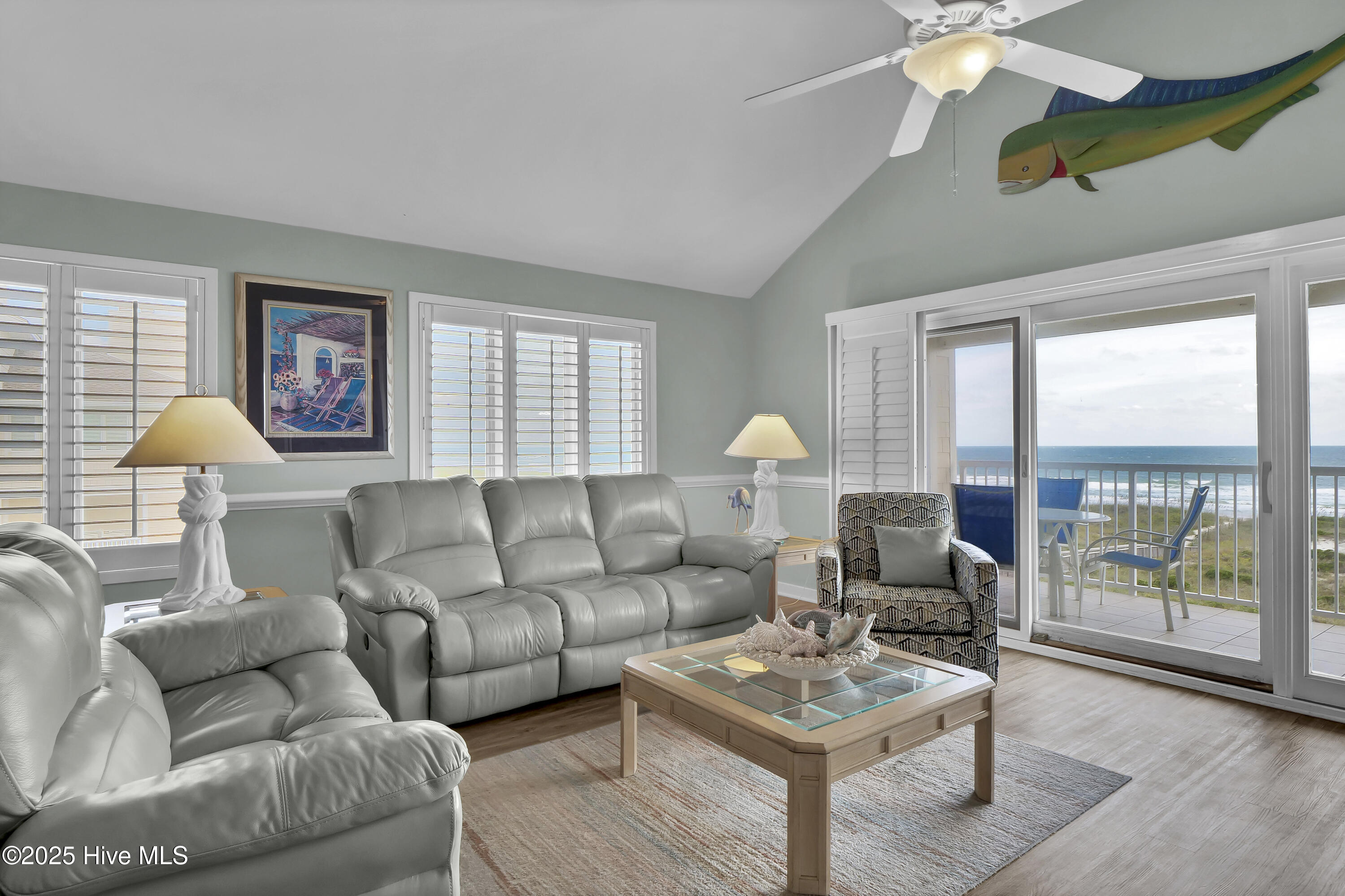 100535604 | Photo 10