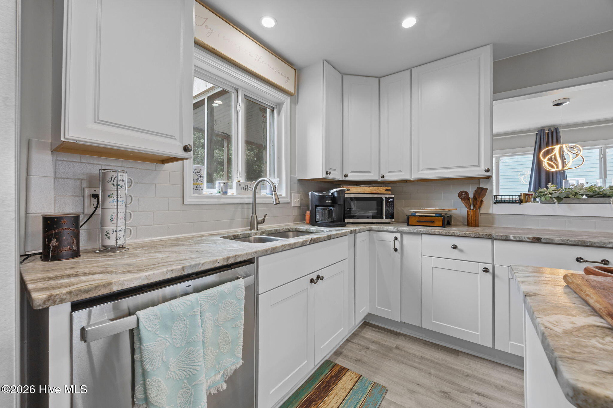 100551213 | Photo 15