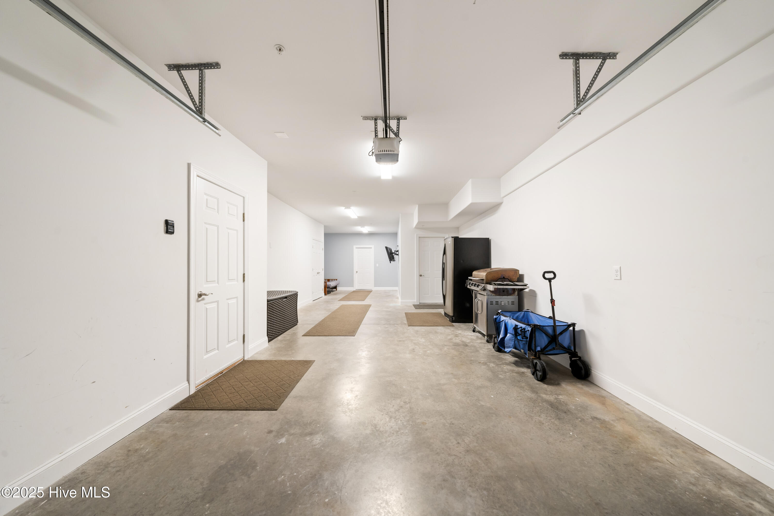 100530858 | Photo 41