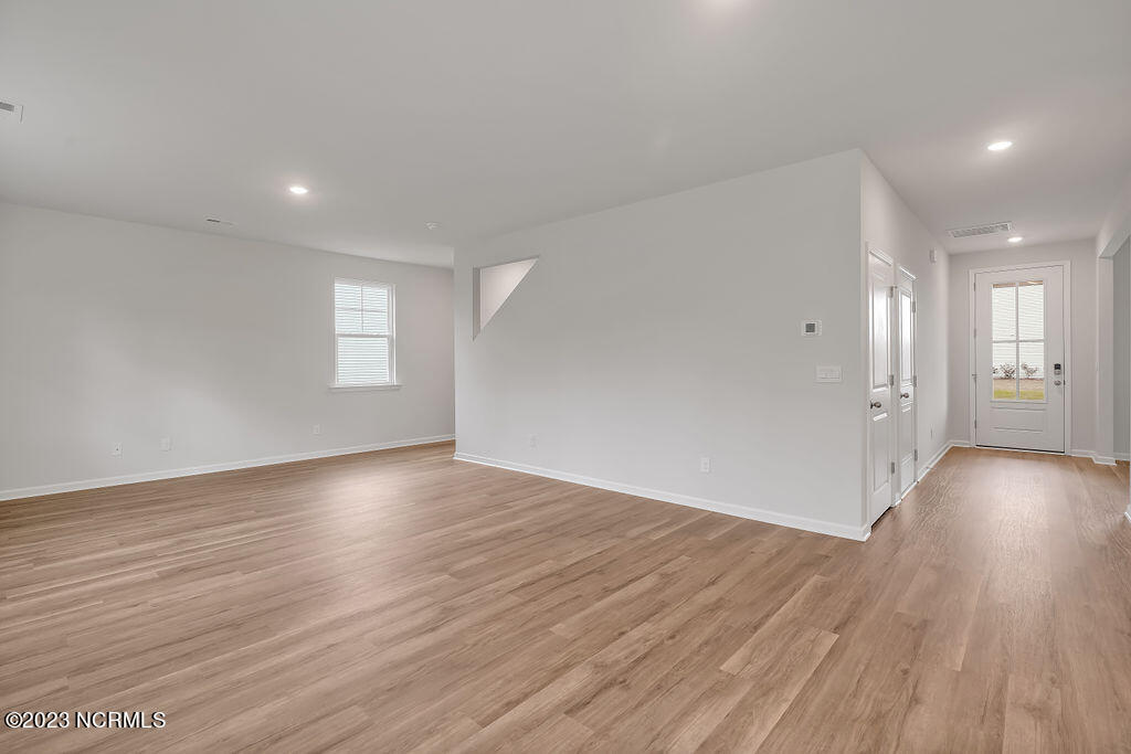 100525011 | Photo 16