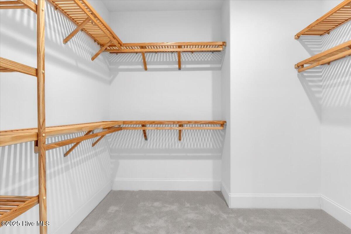 100540967 | Photo 44