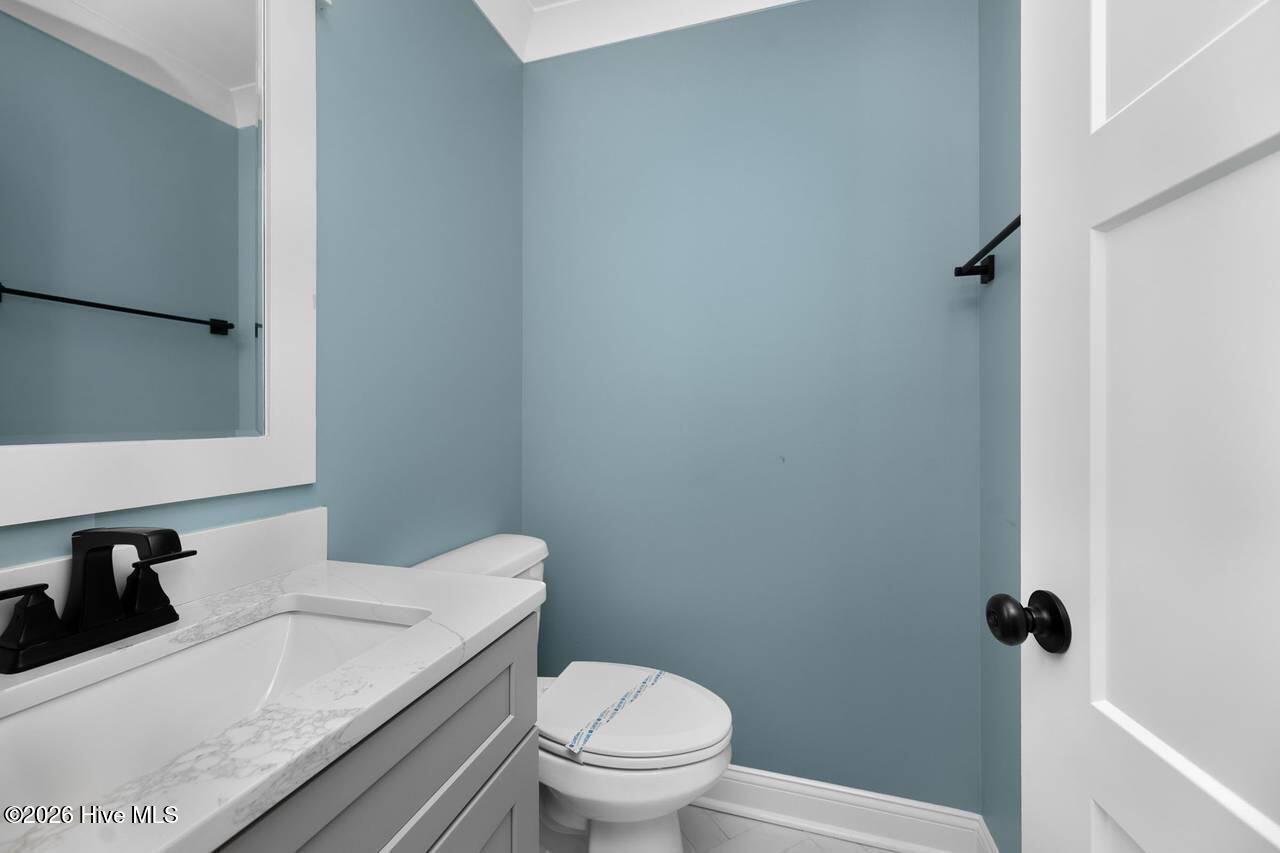 100560212 | Photo 115