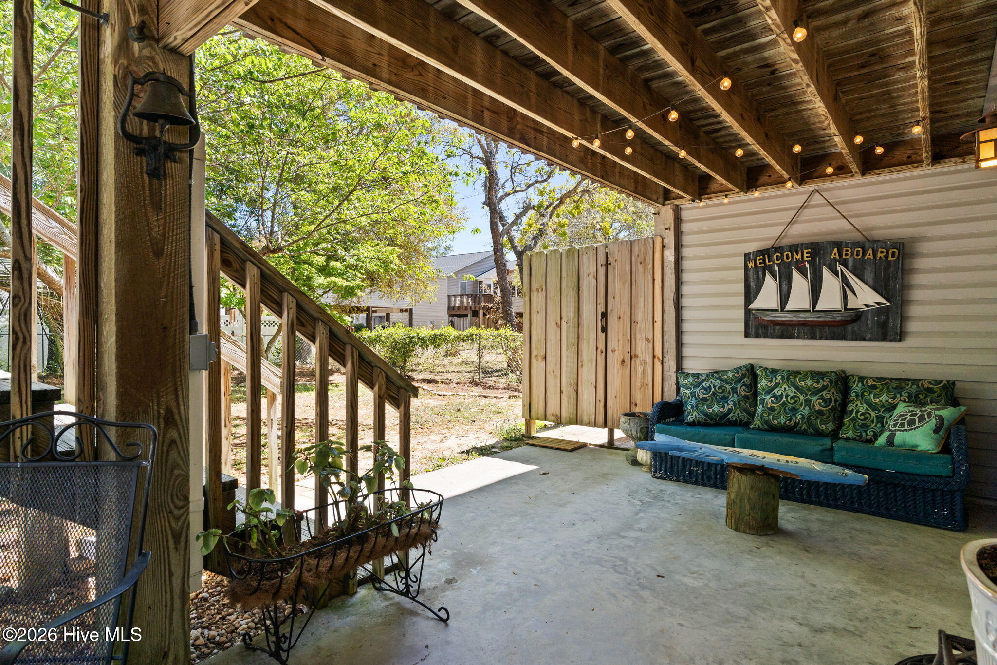 100567524 | Photo 32