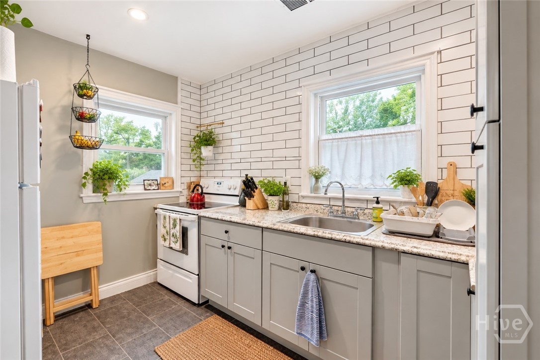 Photo 3 of Single family home for sale at 1315 Seiler Ave, Savannah, GA 31404 | MLS# SA364959 | Listing updated on 2026-09-21