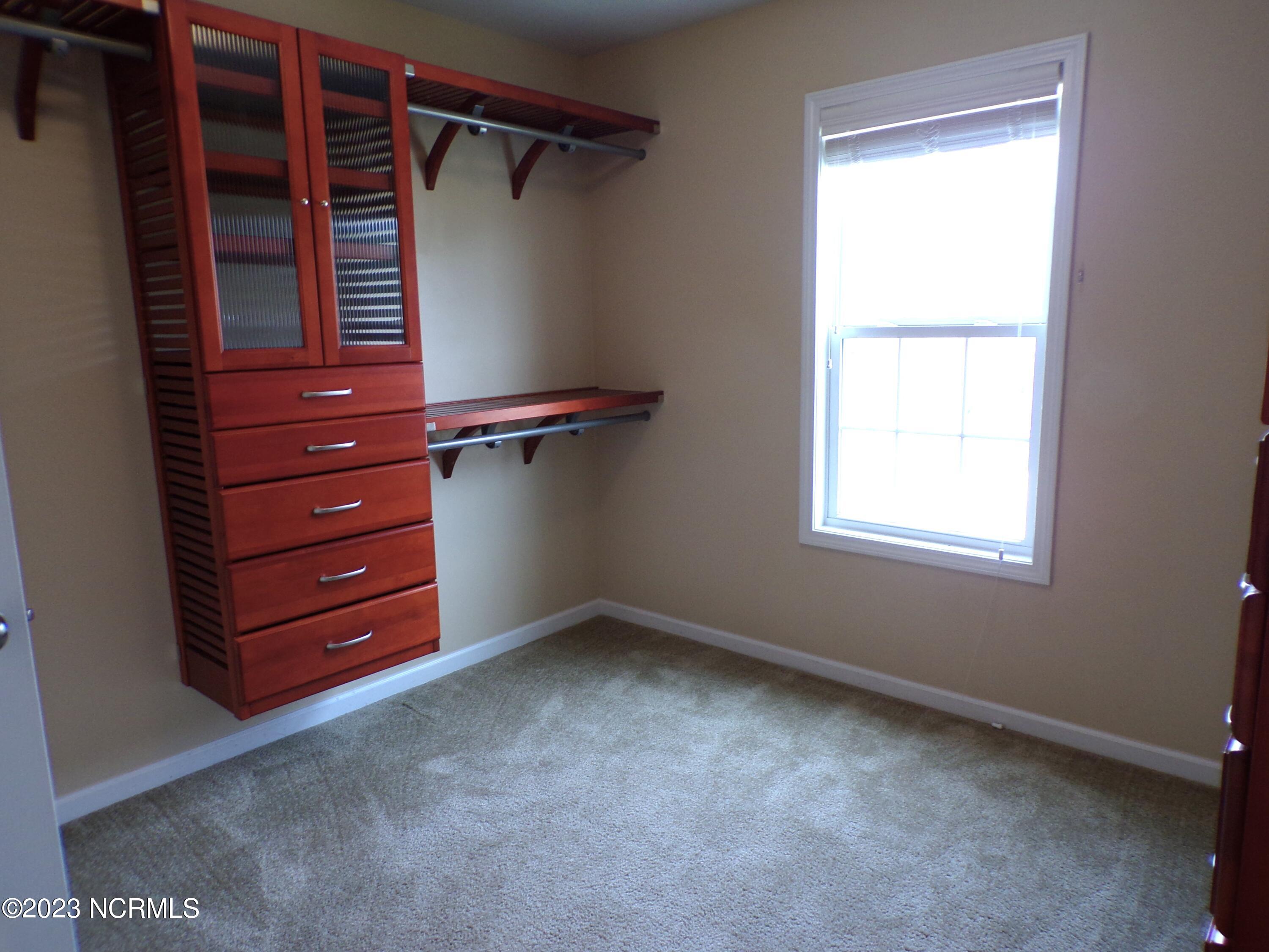 100559579 | Photo 58