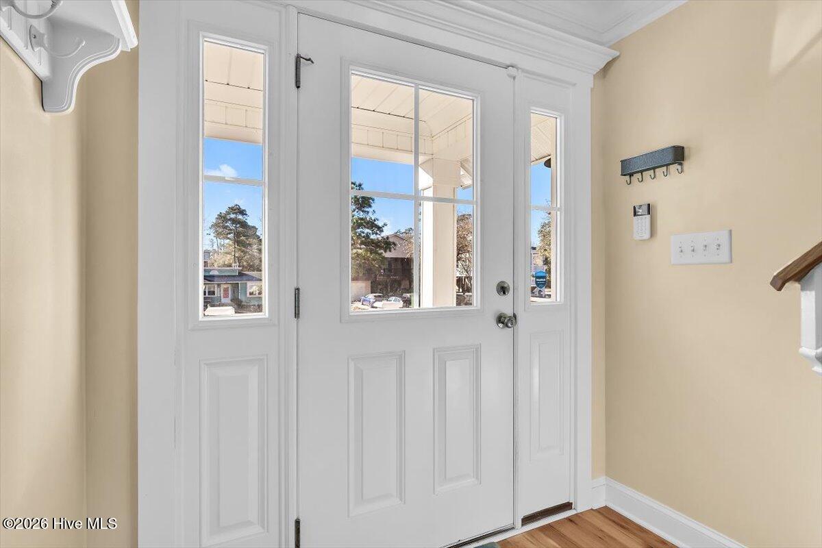 100547142 | Photo 17