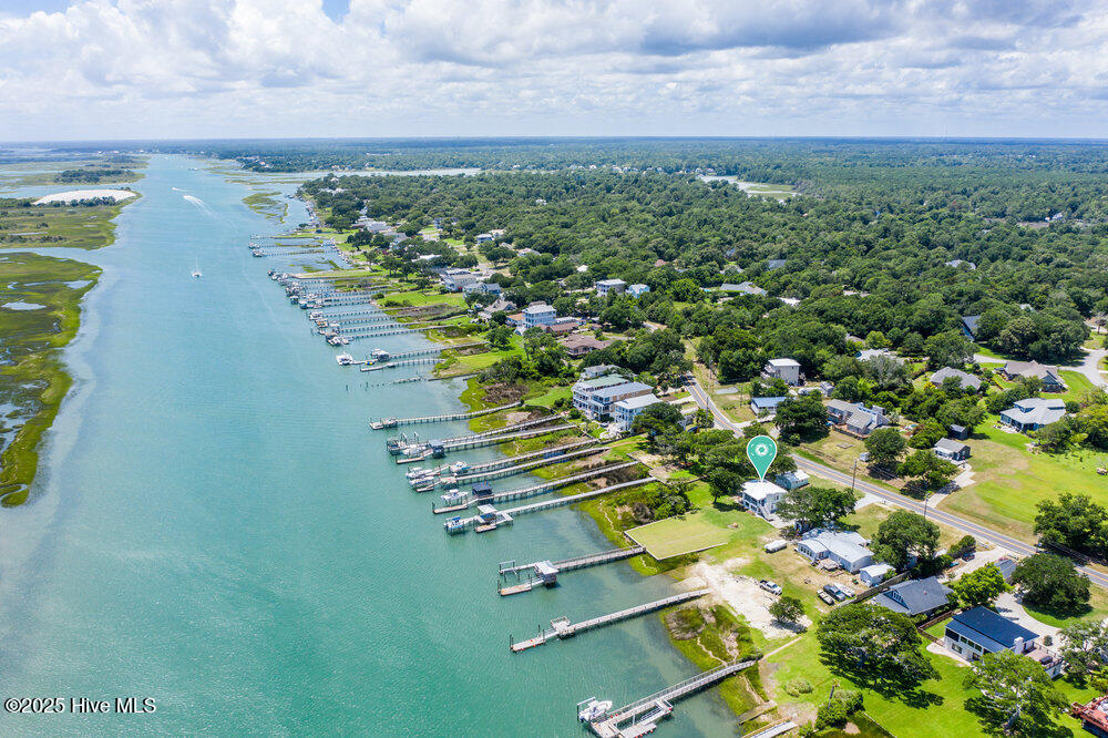 100556855 | Photo 33