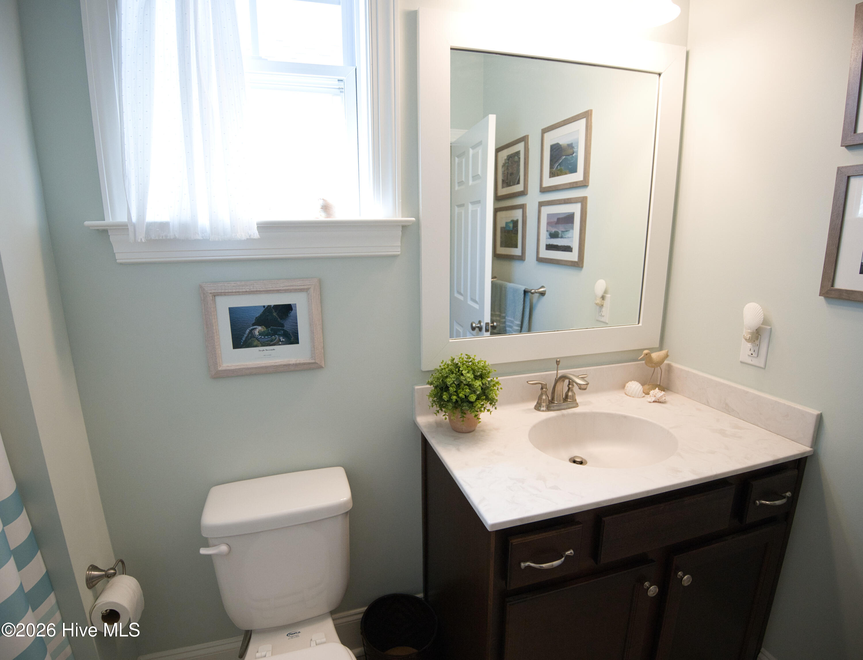 100567363 | Photo 35