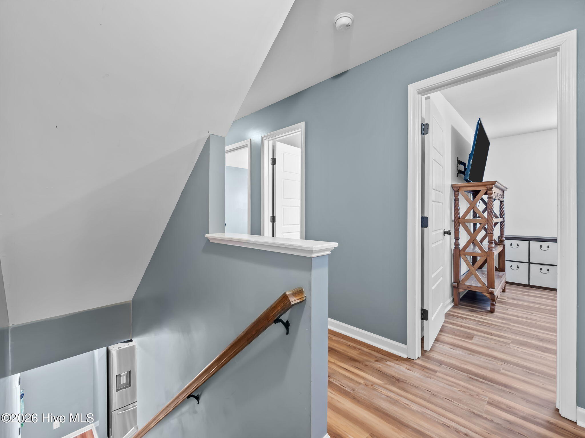 100548967 | Photo 14