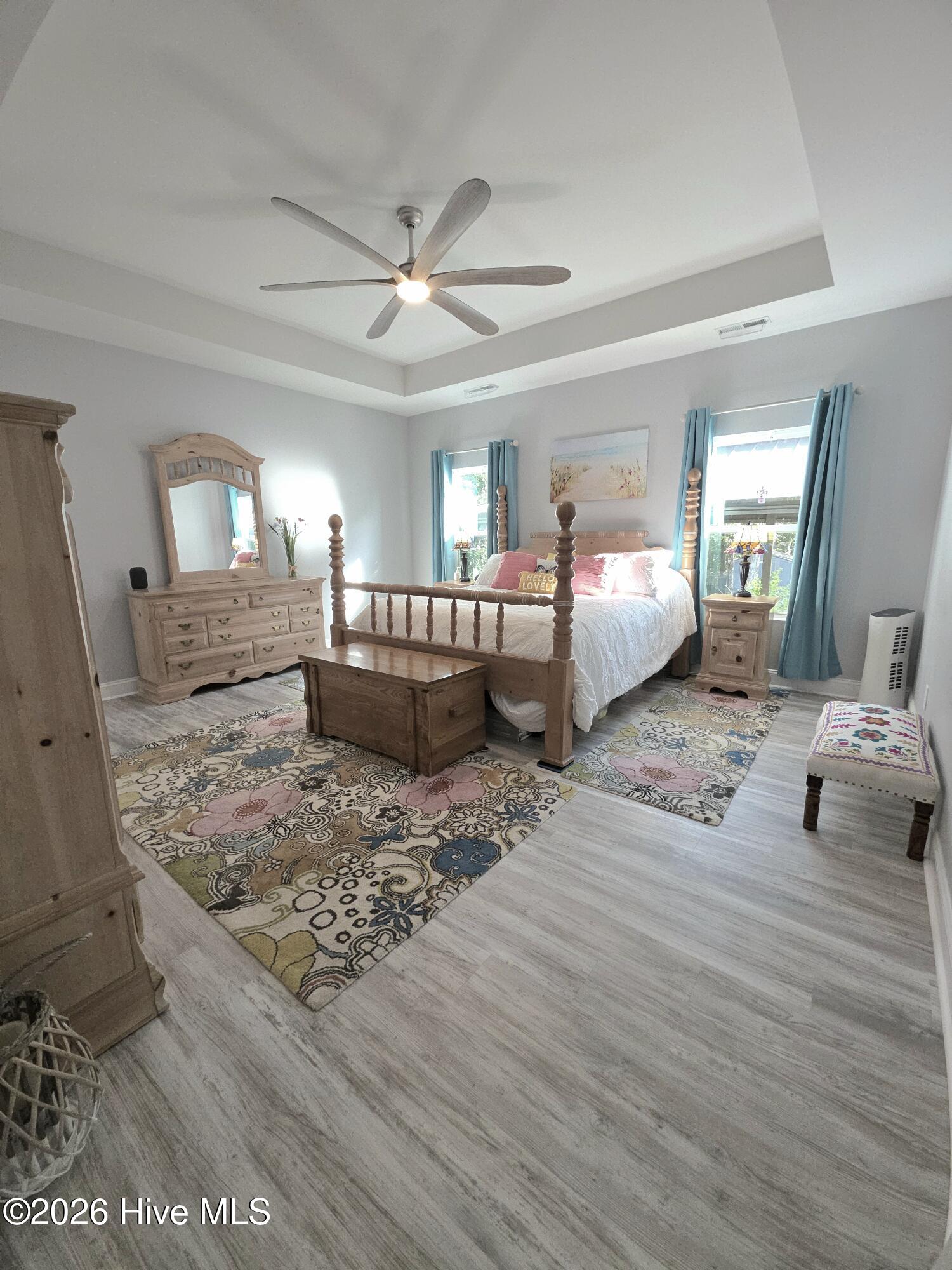 100564873 | Photo 18