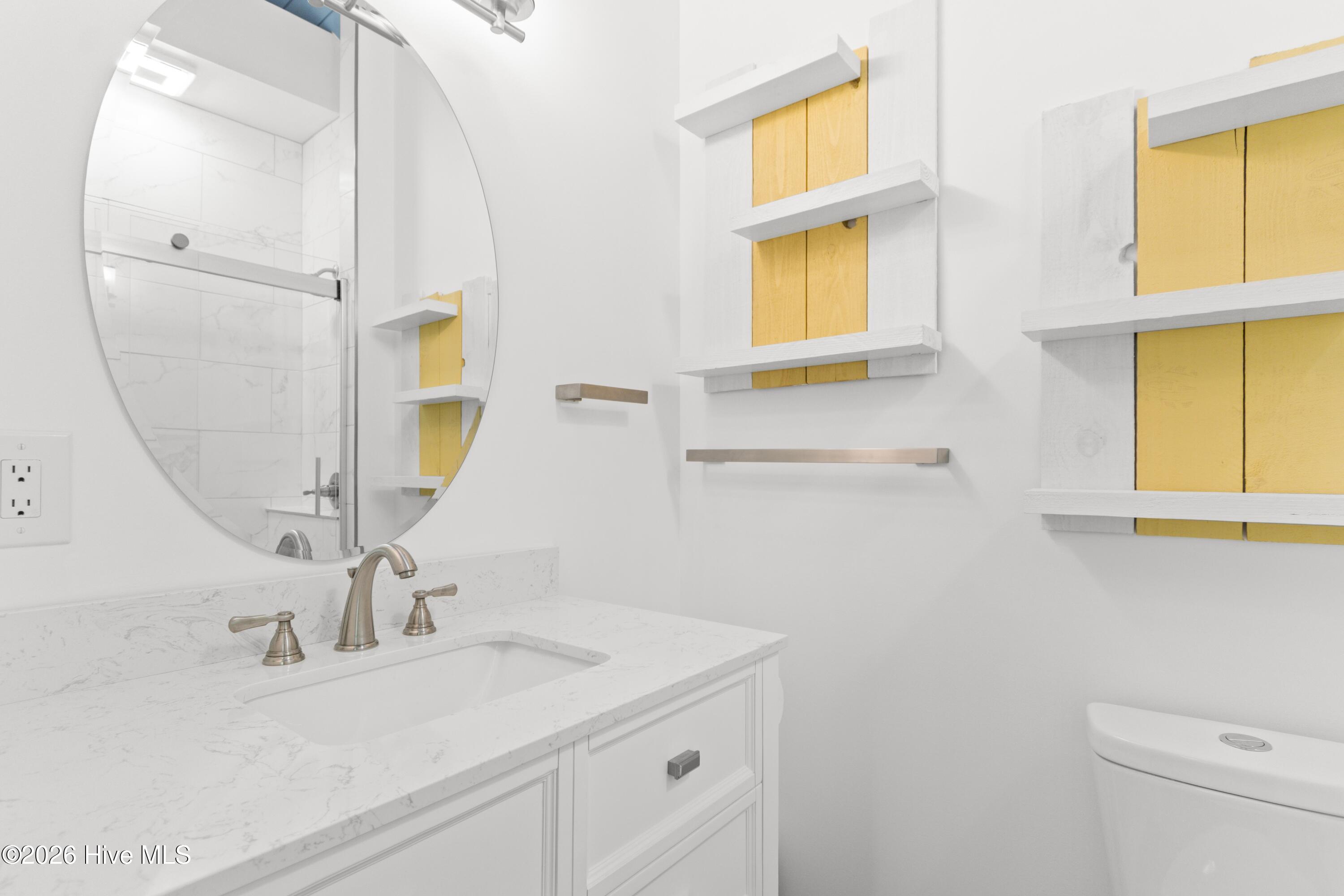 100569260 | Photo 32