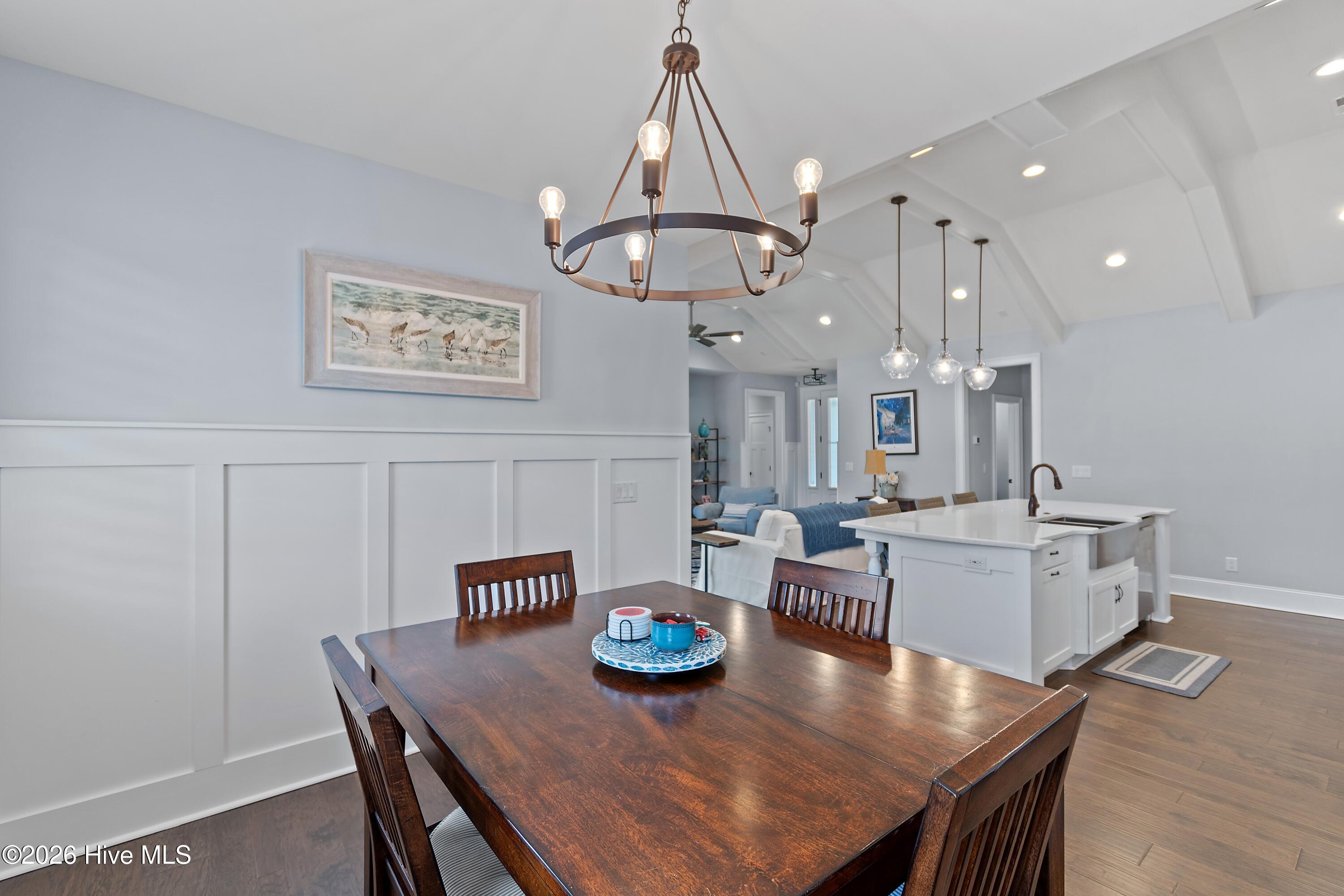 100552502 | Photo 34