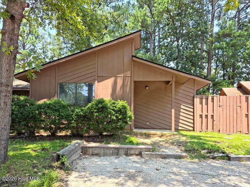 707 Hedgelawn, Fayetteville, North Carolina, 2 Bedroom Bedrooms, 4 Room Rooms,2 BathroomBathrooms,Duplex,For sale,Hedgelawn,100605291 707 Hedgelawn, Fayetteville, North Carolina, 2 Bedroom Bedrooms, 4 Room Rooms,2 BathroomBathrooms,Duplex,For sale,Hedgelawn,100605291