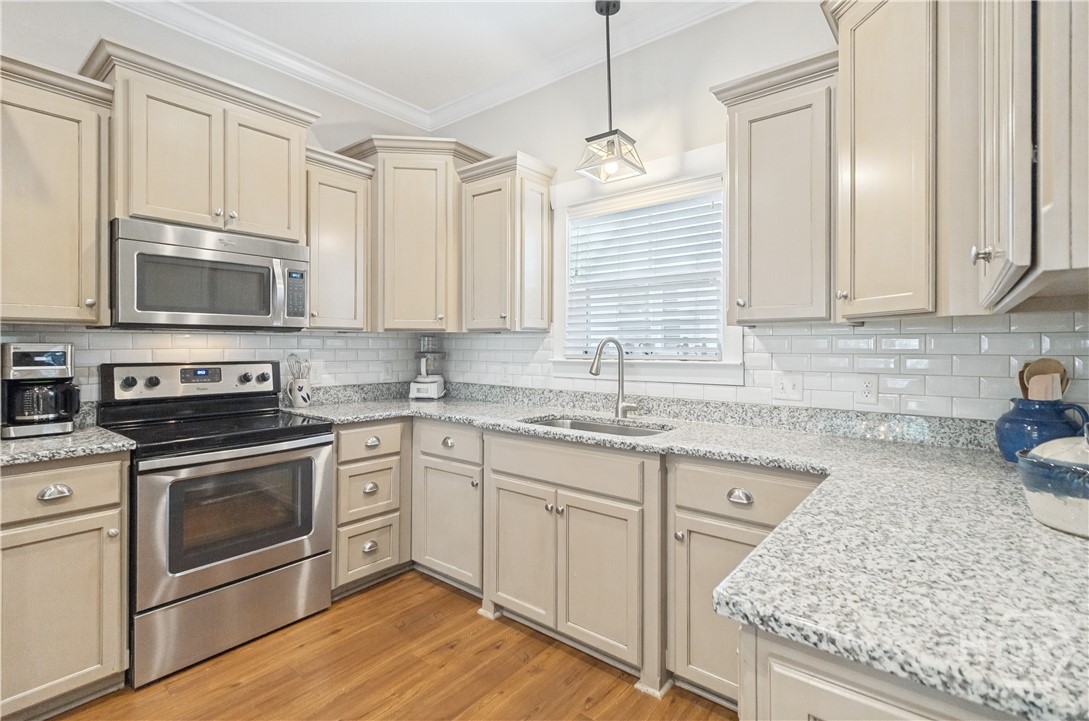 145 Blackjack Oak Drive E, Richmond Hill, GA, 31324