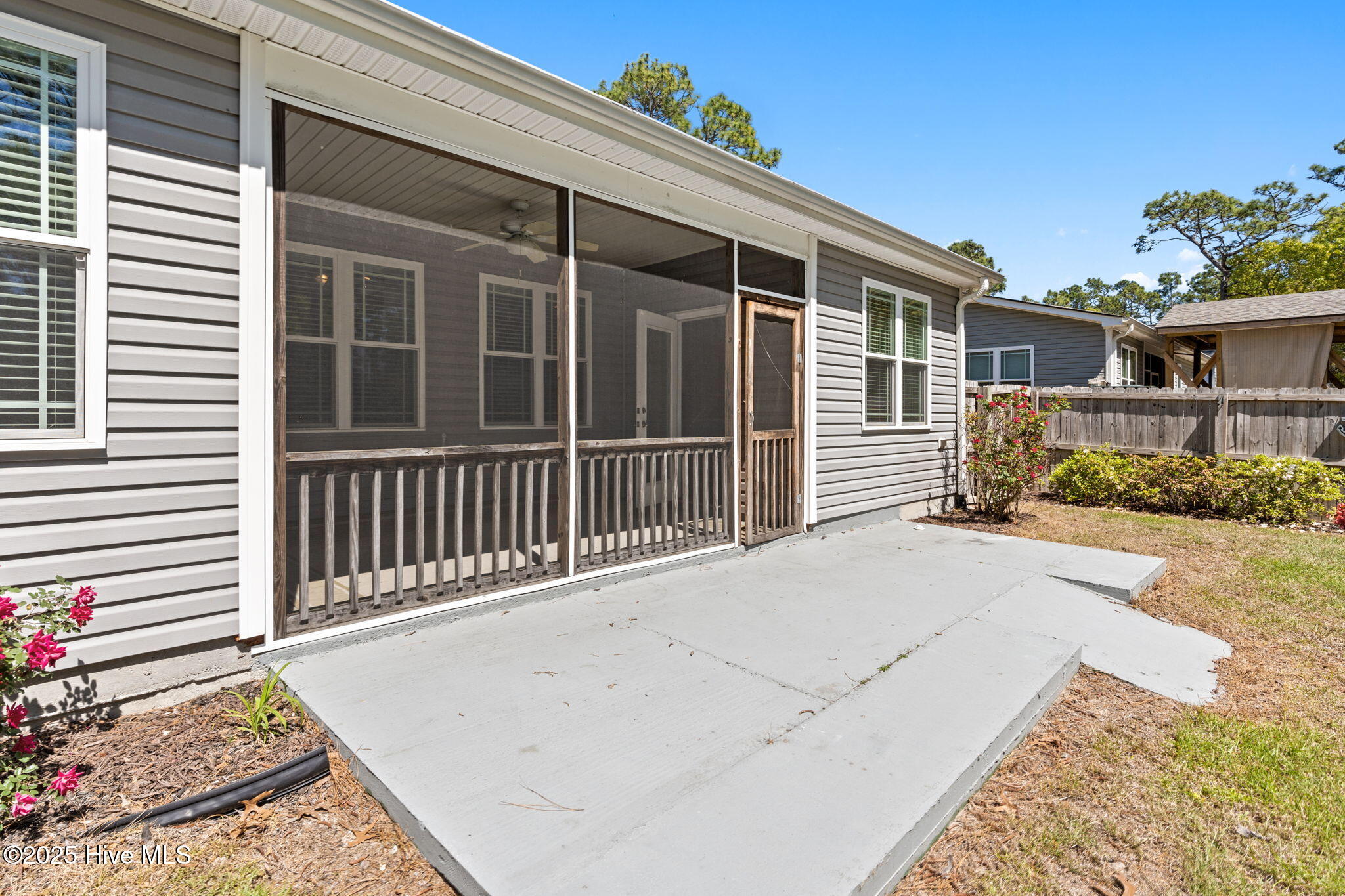 100501996 | Photo 39