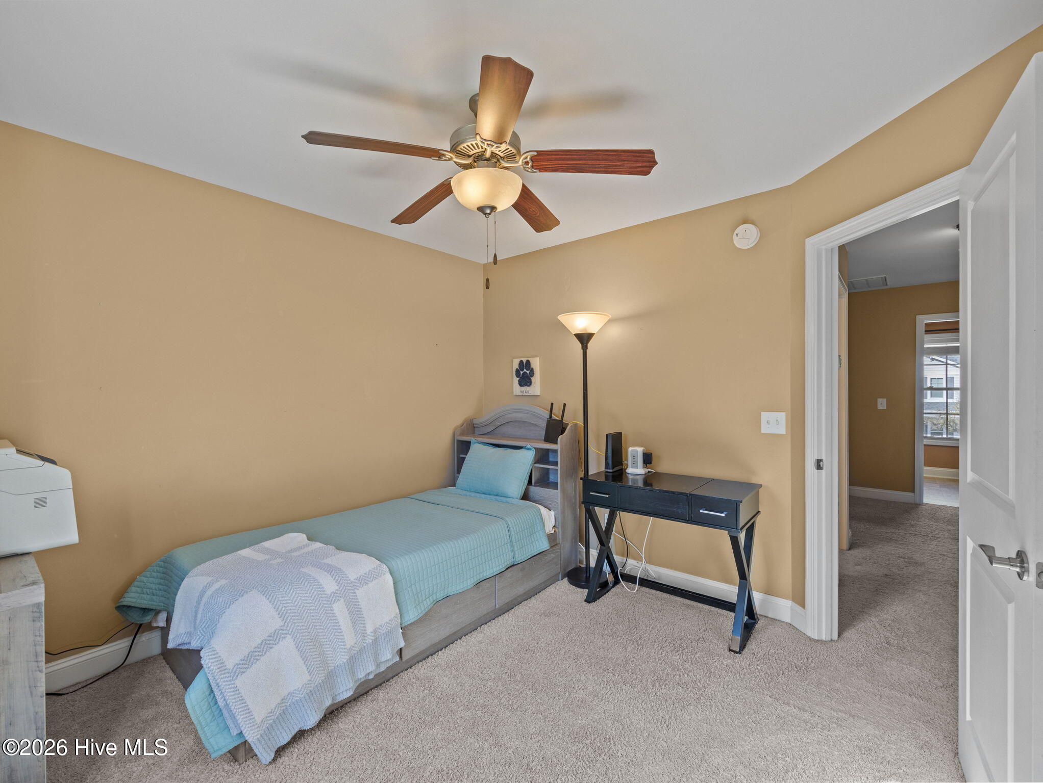 100565873 | Photo 31