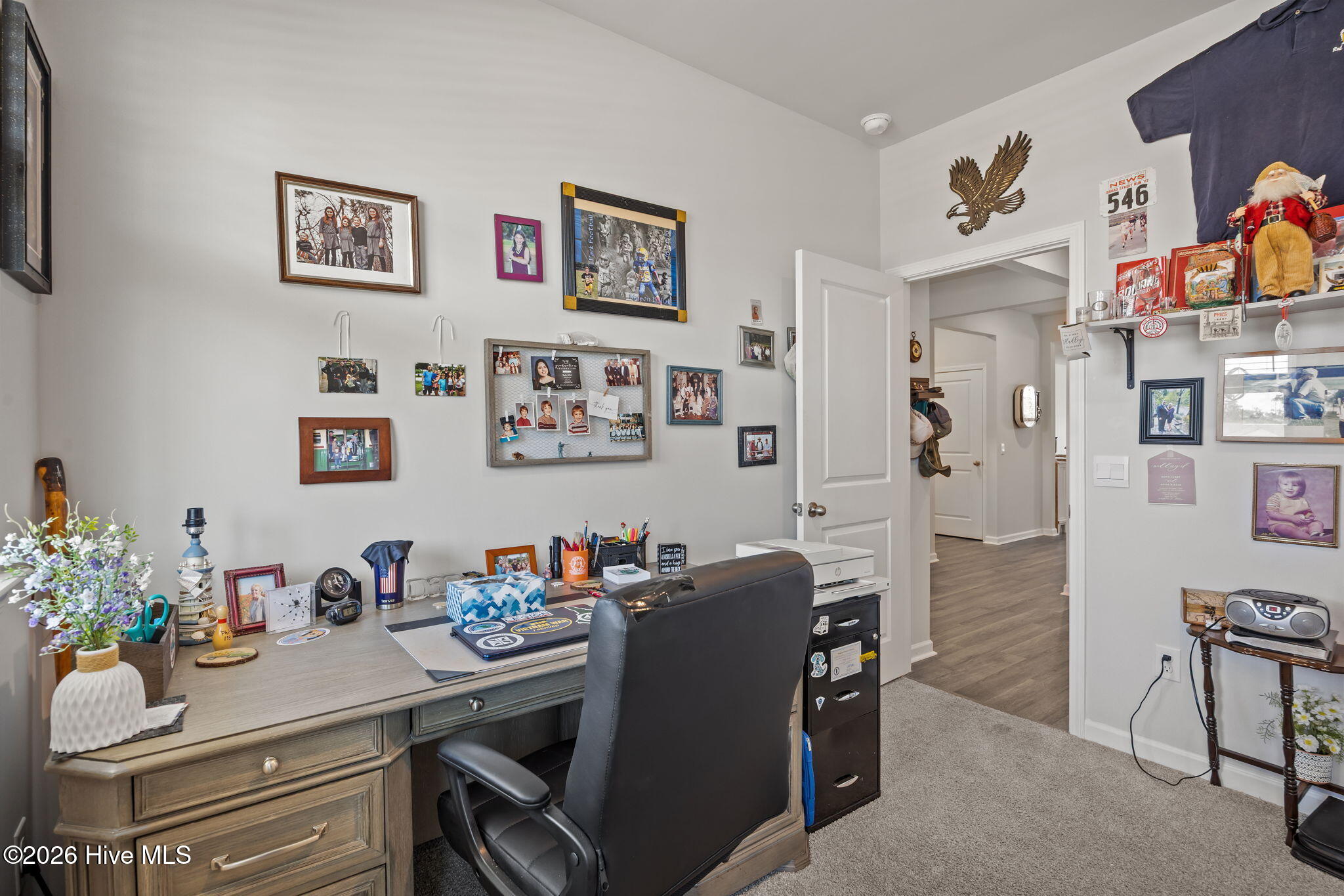 100567889 | Photo 24