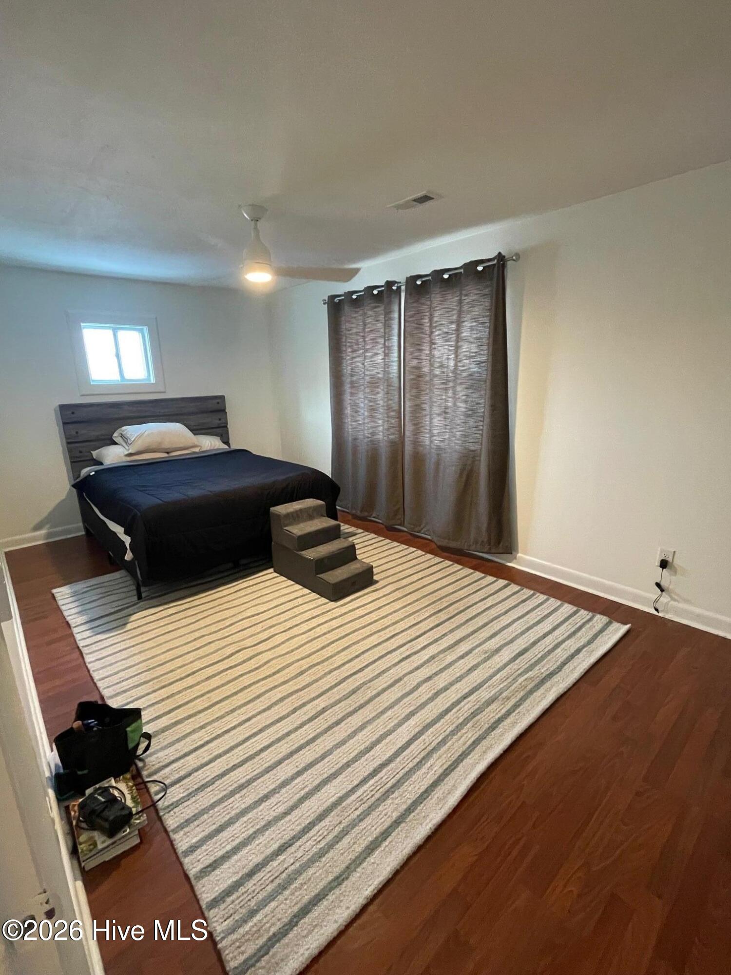 100553485 | Photo 35