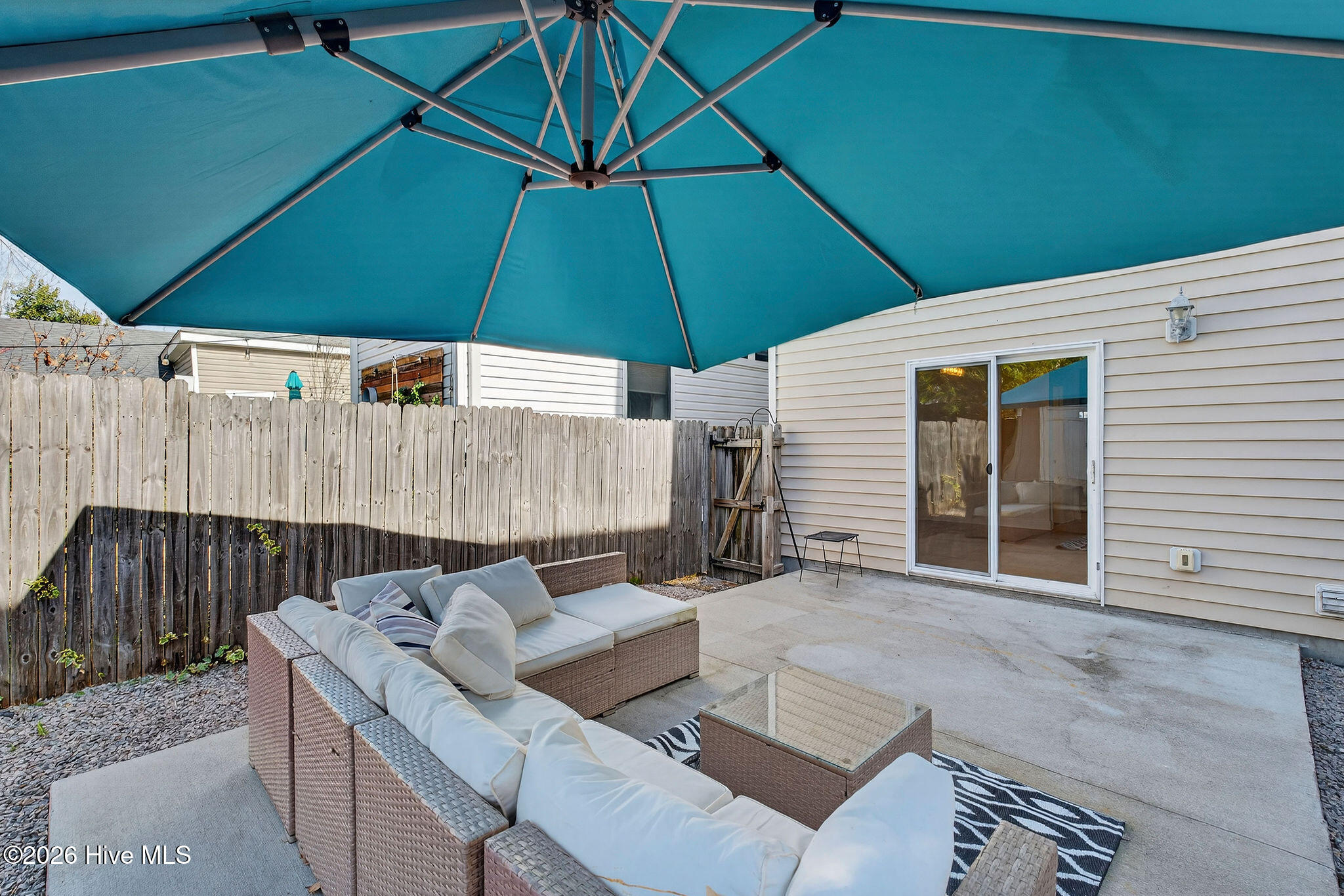 100550770 | Photo 36