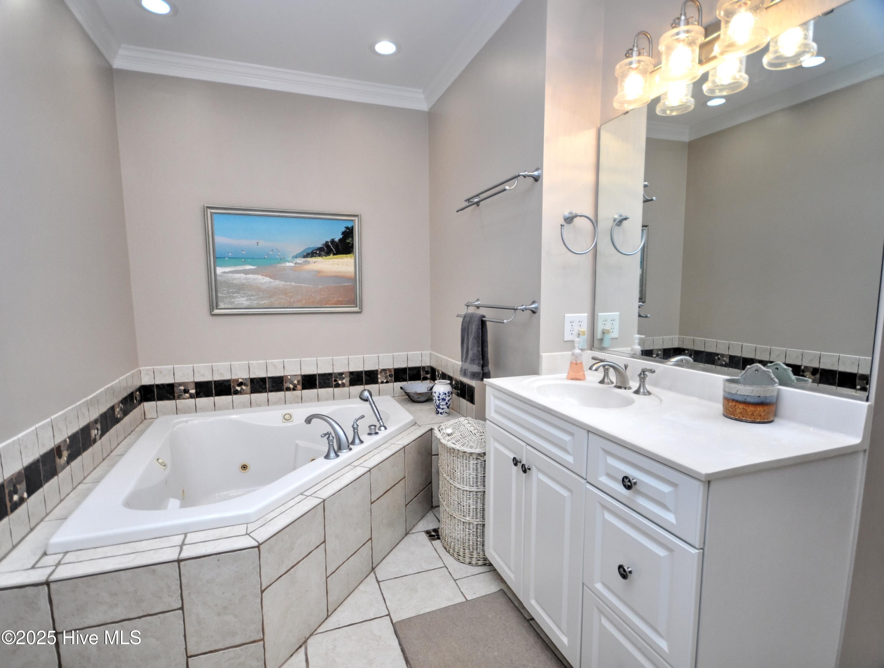 100537196 | Photo 29