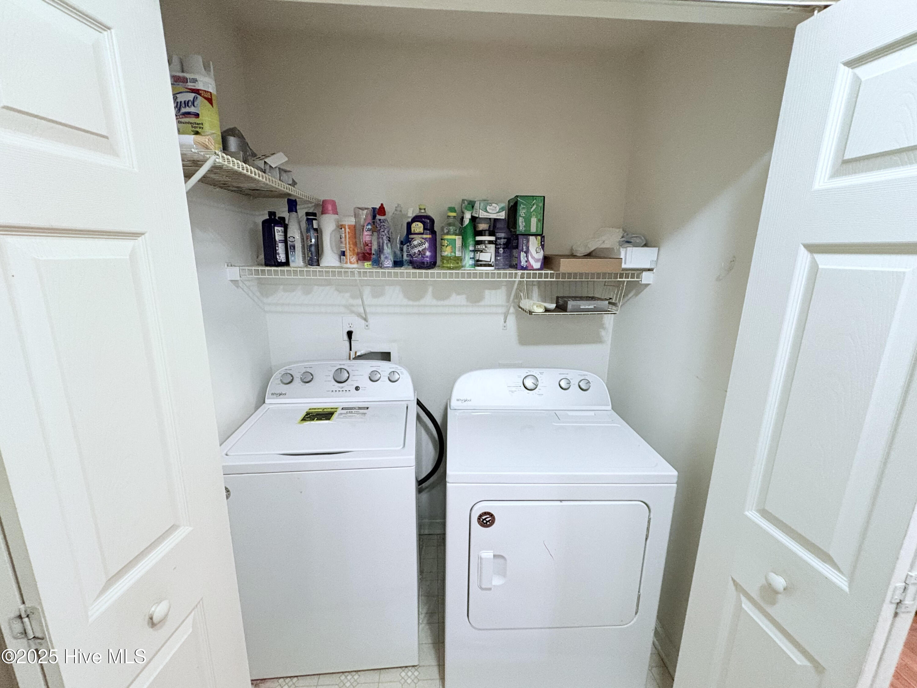 100563747 | Photo 20