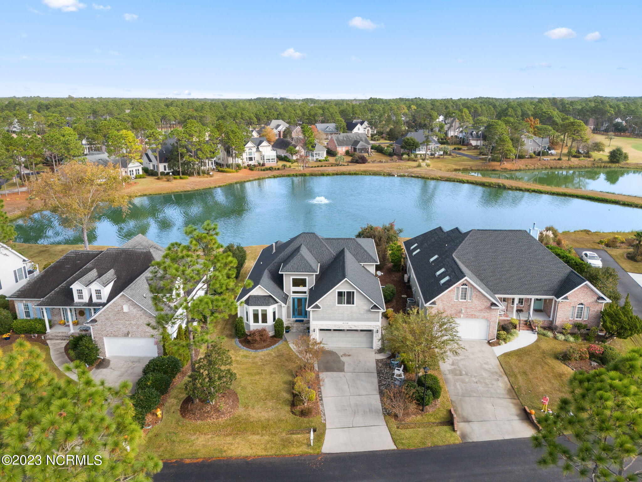 100563766 | Photo 41