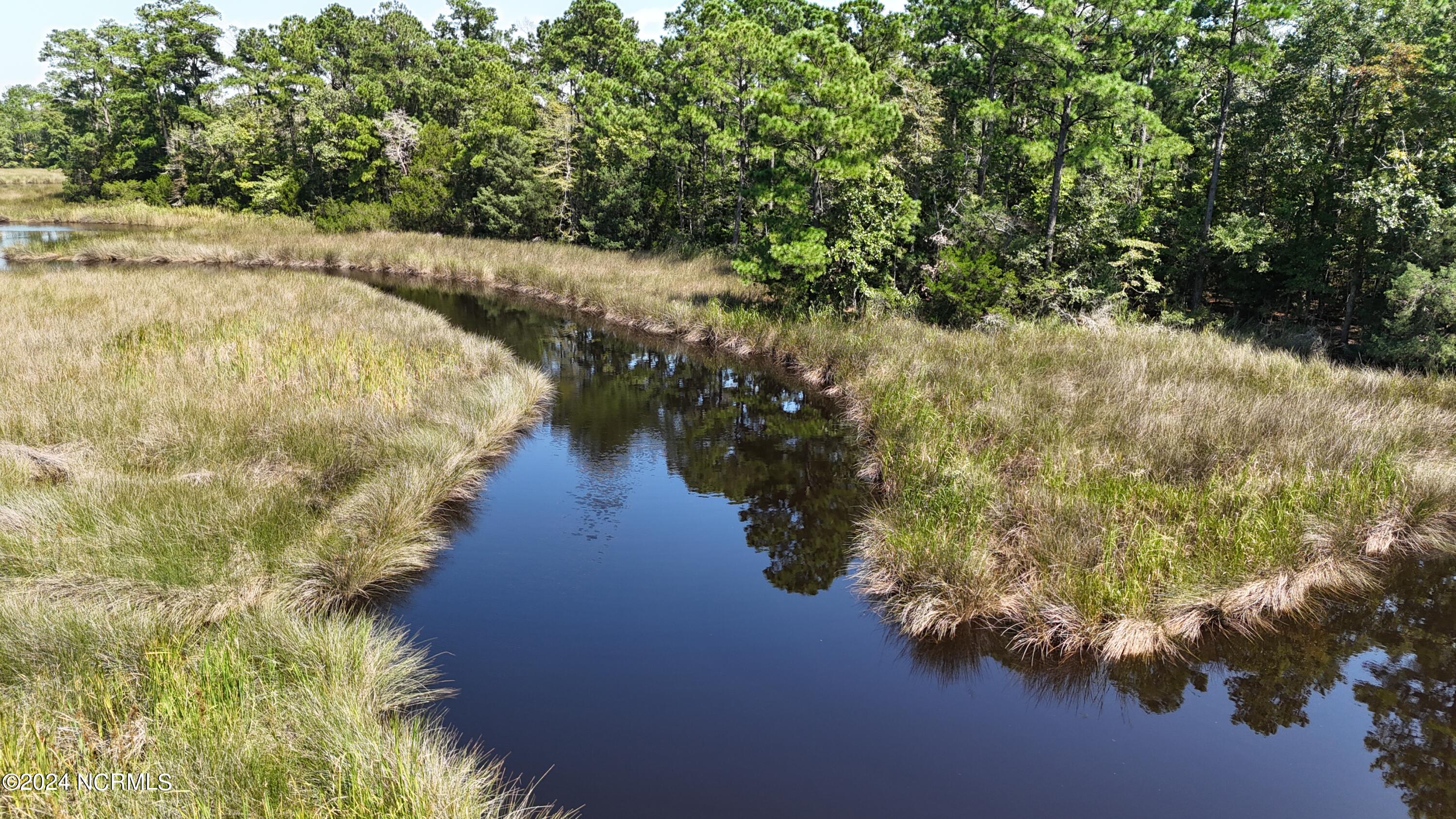 330, 211 Garbacon Drive, Beaufort, NC, 28516