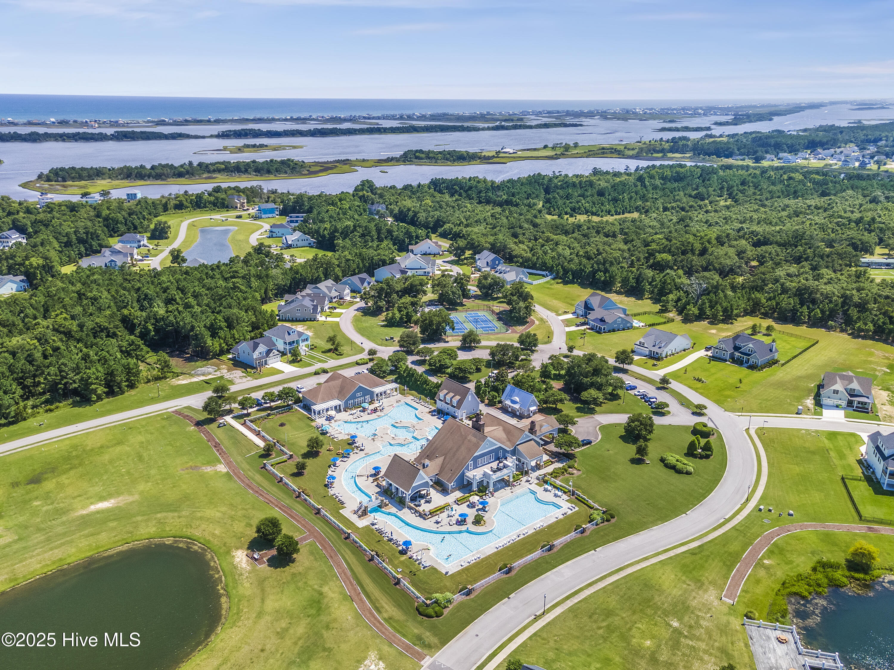 100524767 | Photo 78