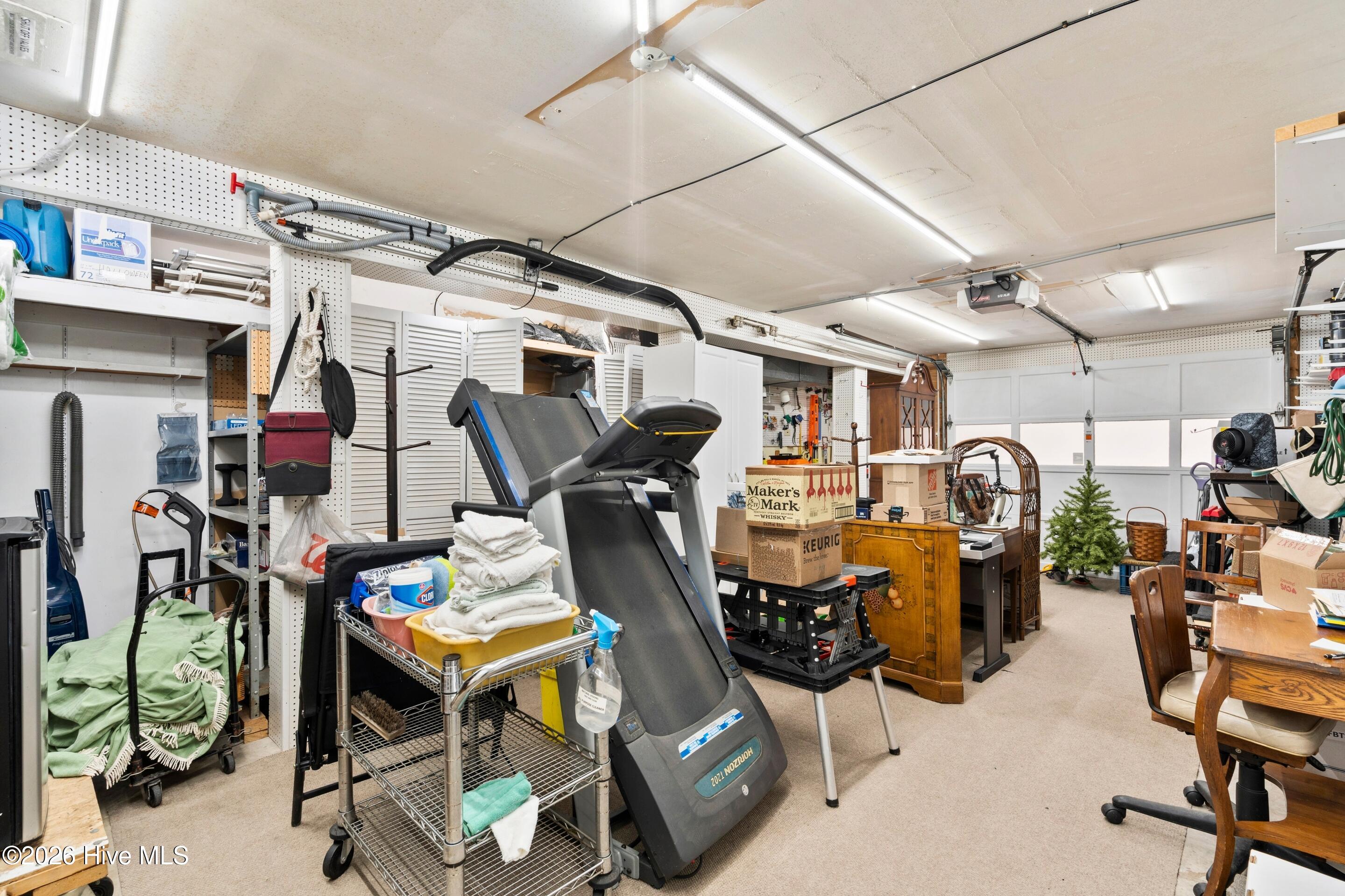 100554441 | Photo 35