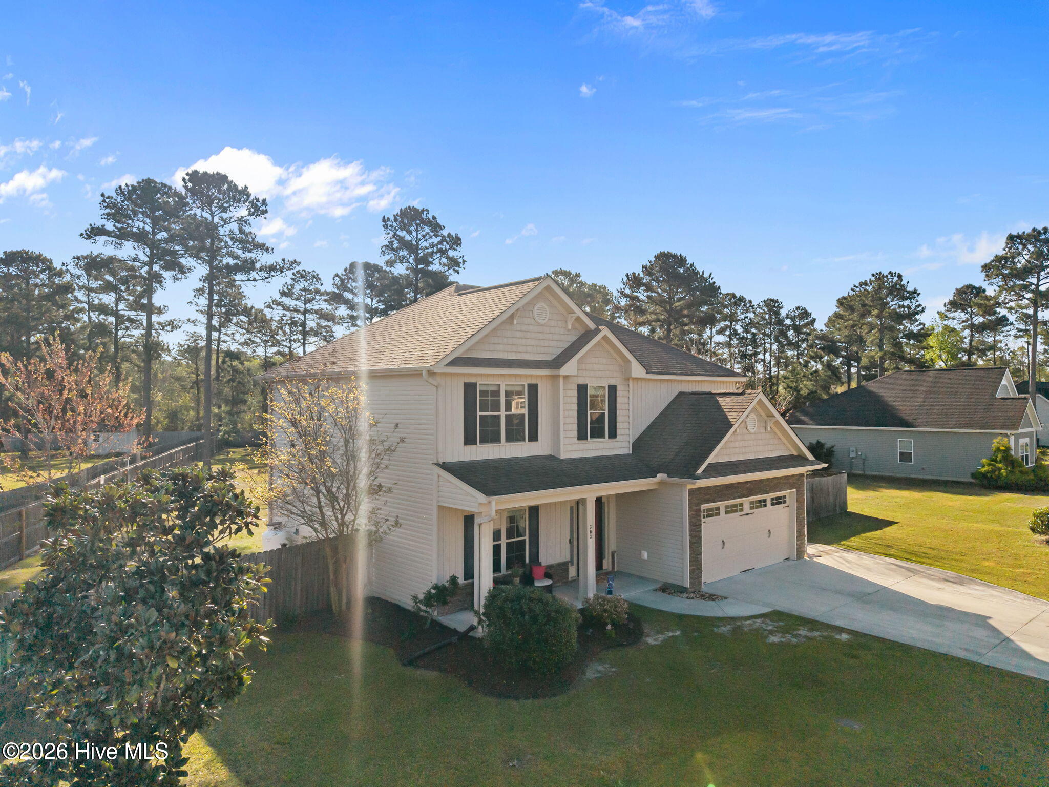 100565873 | Photo 37