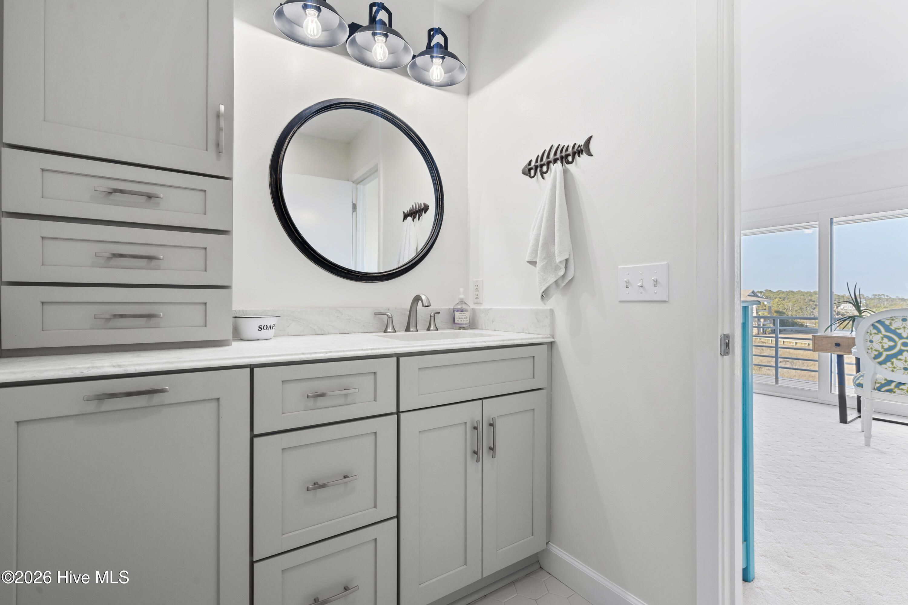 100553448 | Photo 39