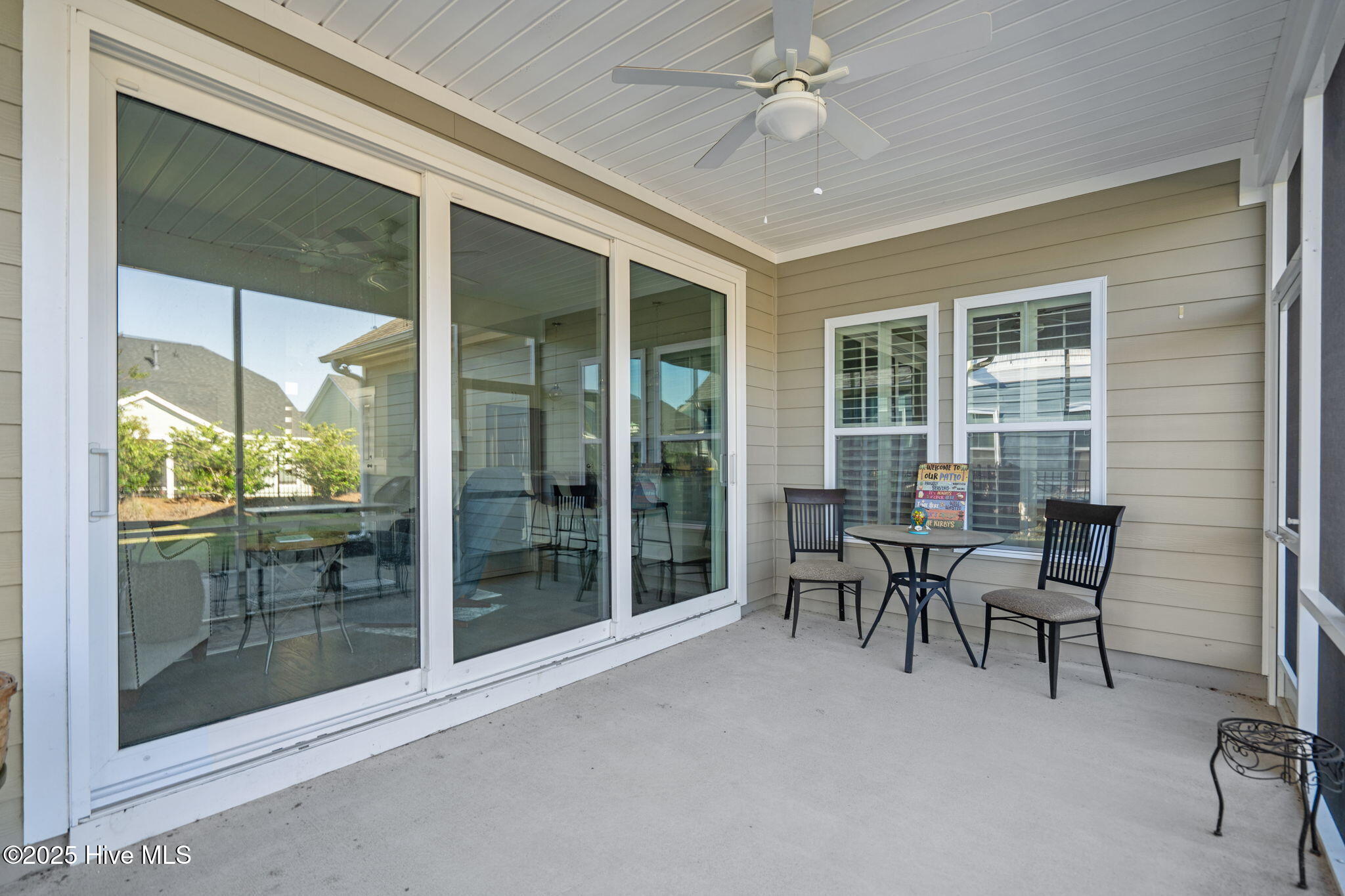 100537659 | Photo 40