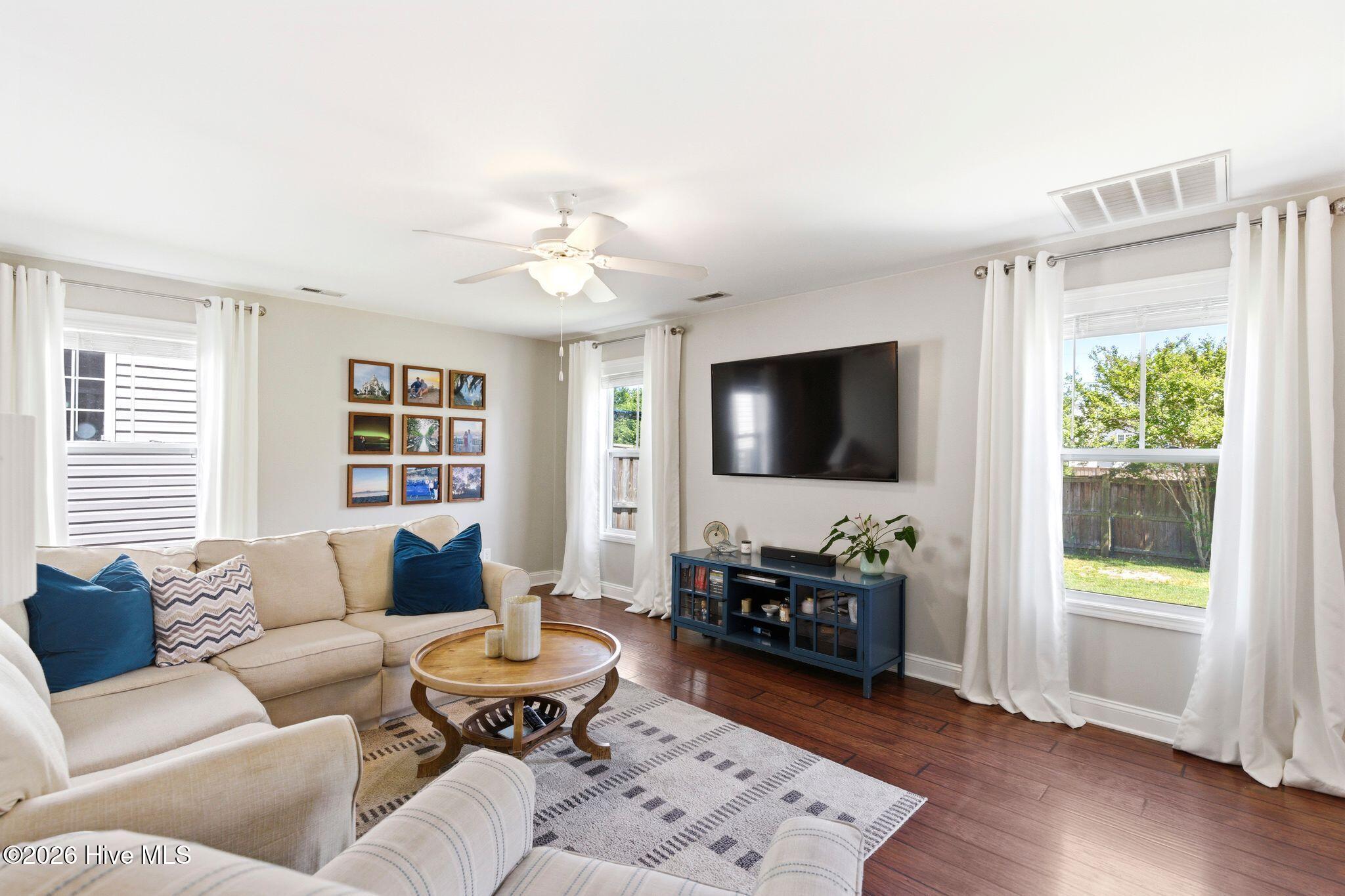 100566118 | Photo 18