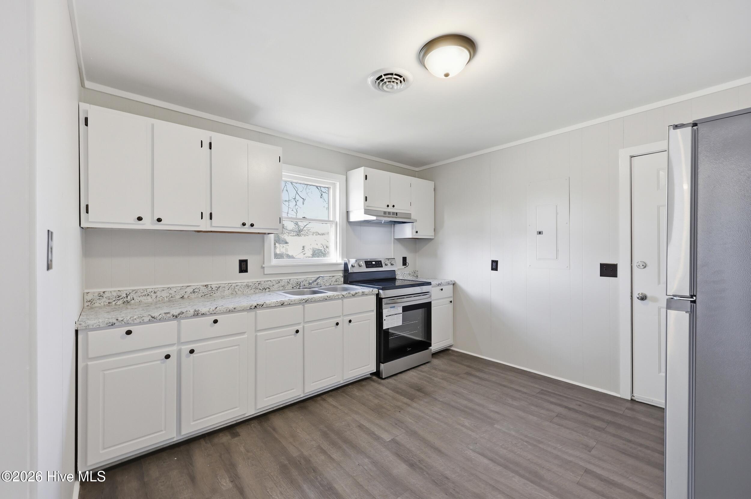 Homes for sale in Elizabeth City, NC | 410 Bank St, Elizabeth City, NC 27909 | MLS# 100558000