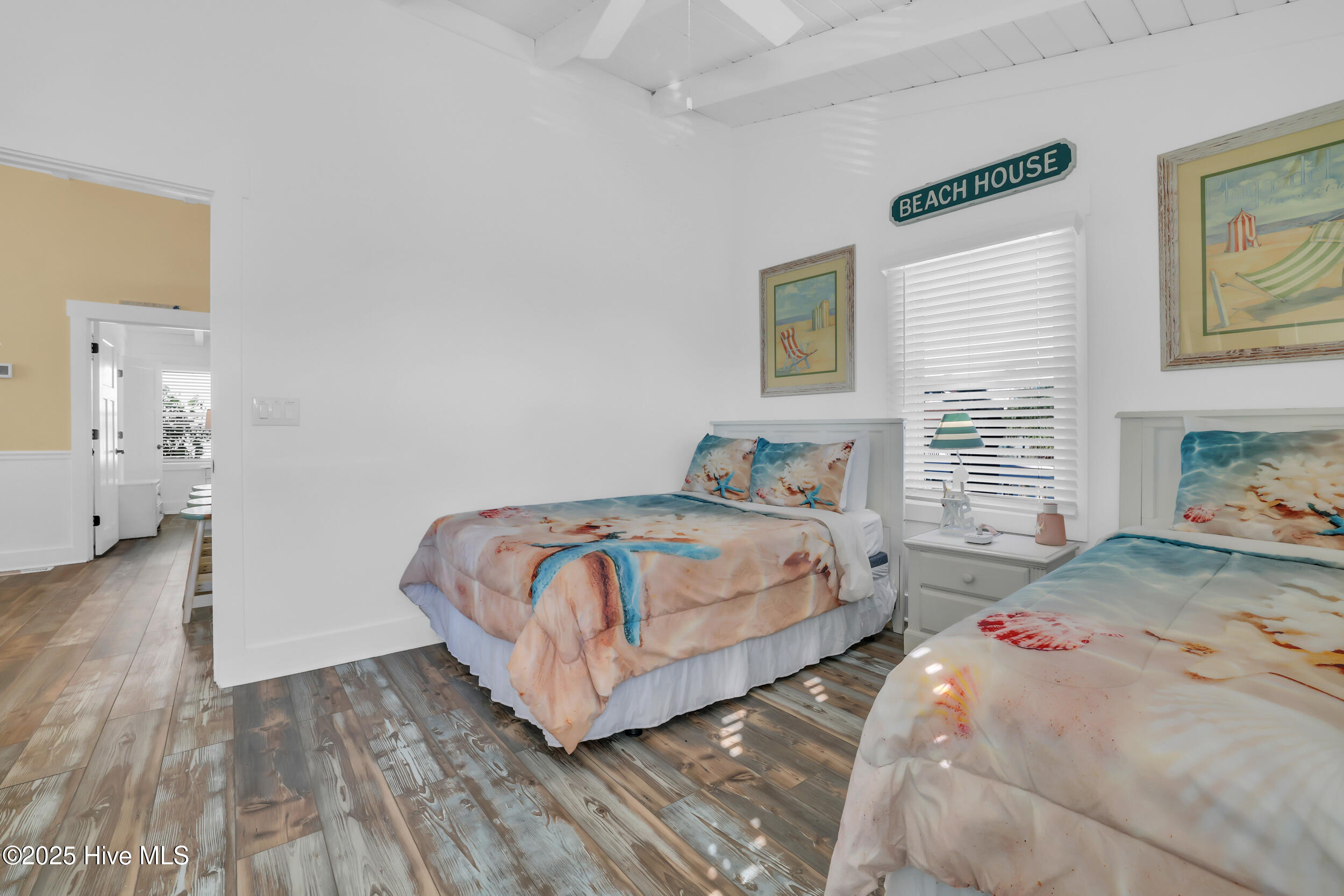 100536286 | Photo 29