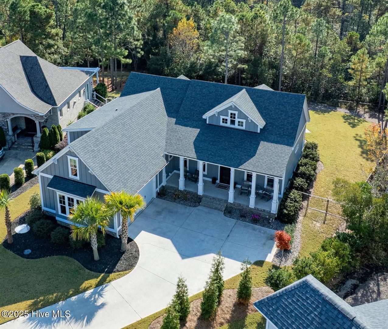 100542626 | Photo 55