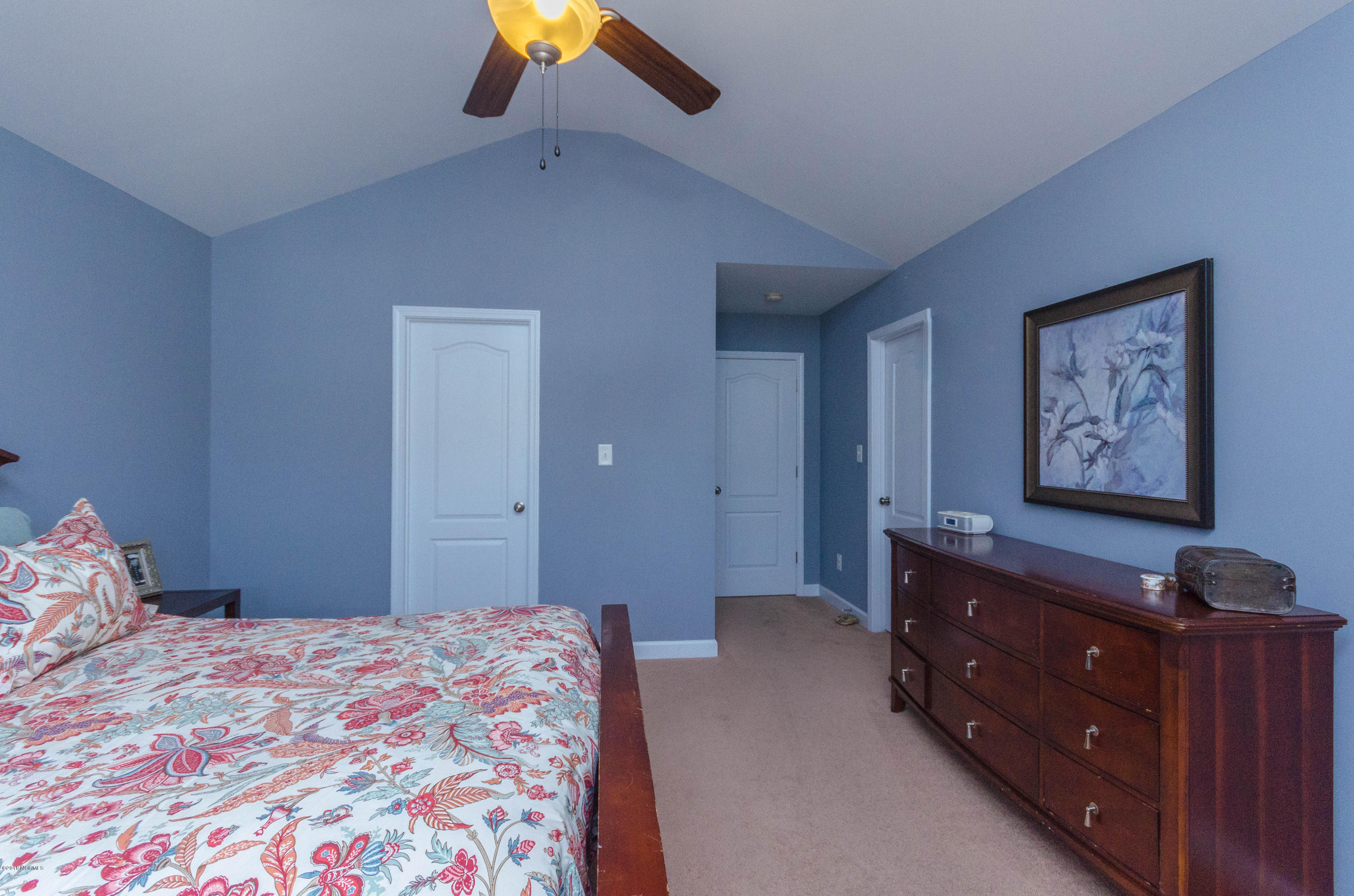 100553700 | Photo 24