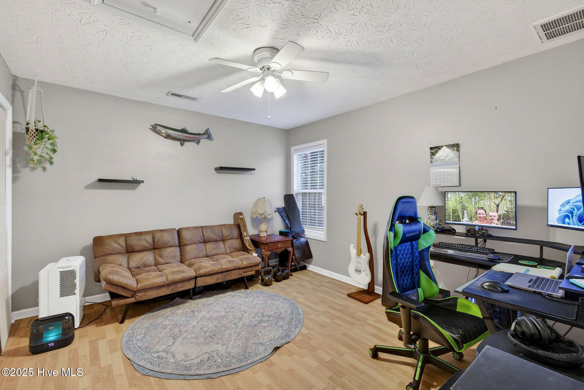 100543269 | Photo 27