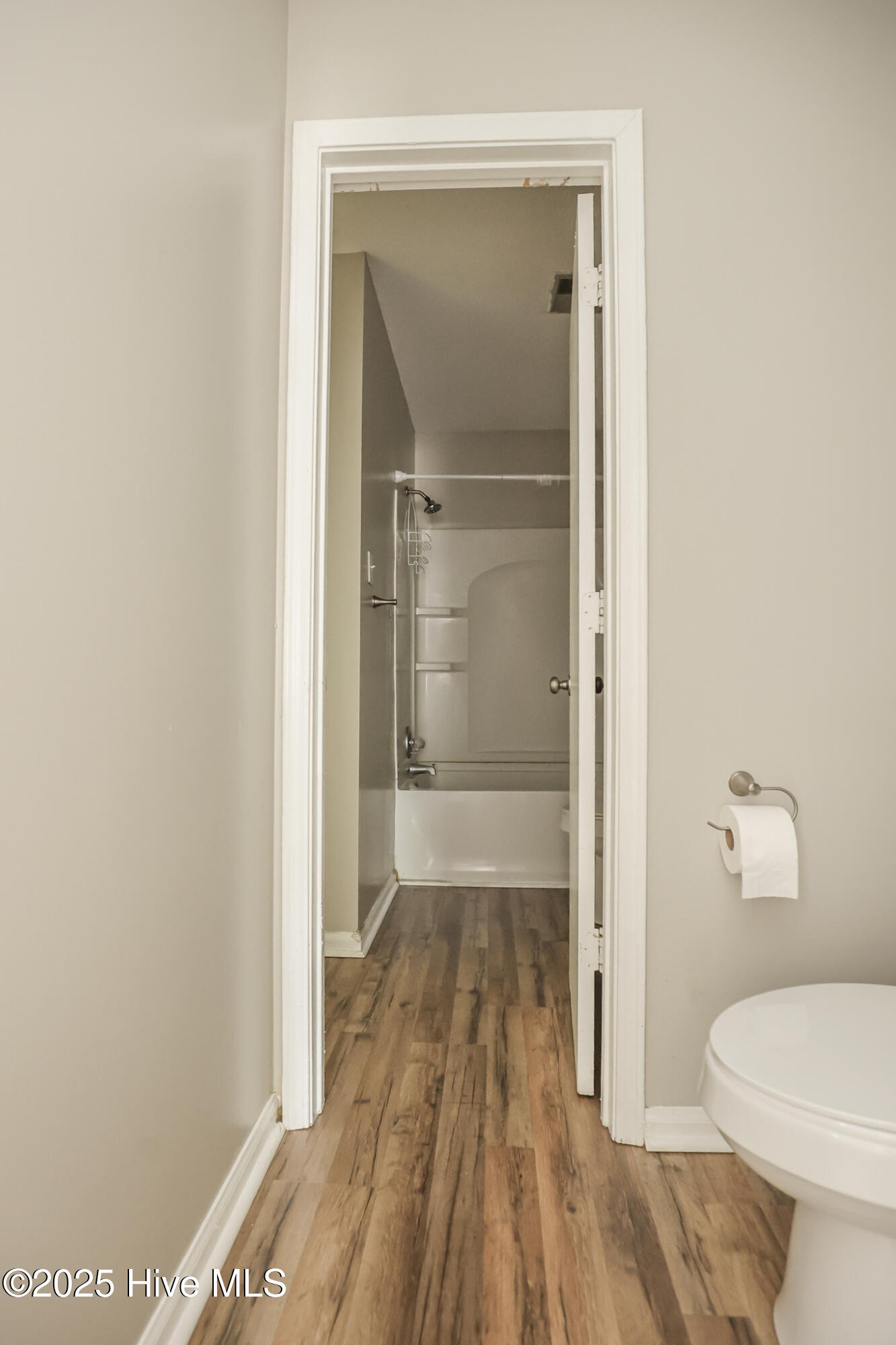 100527829 | Photo 18