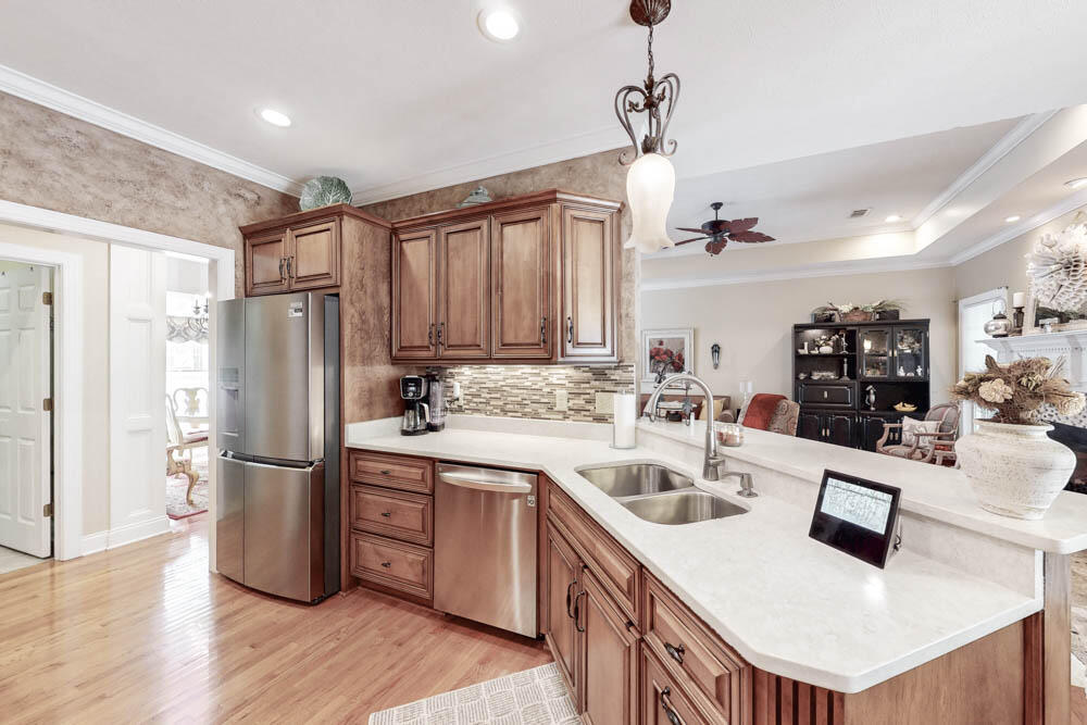 Lots of Counter Space